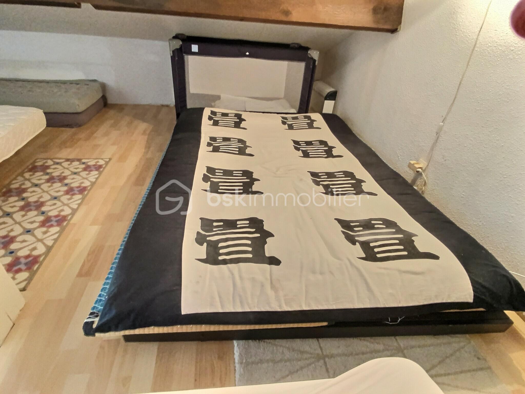 Appartement de 25 m² - exposio_133009062.jpg