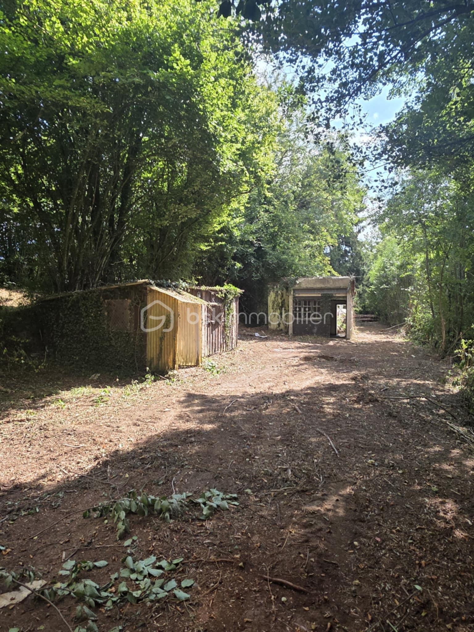 Terrain de 1 960 m² - 494f486b-0ef1-478f-88df-6514004bc08e.jpg