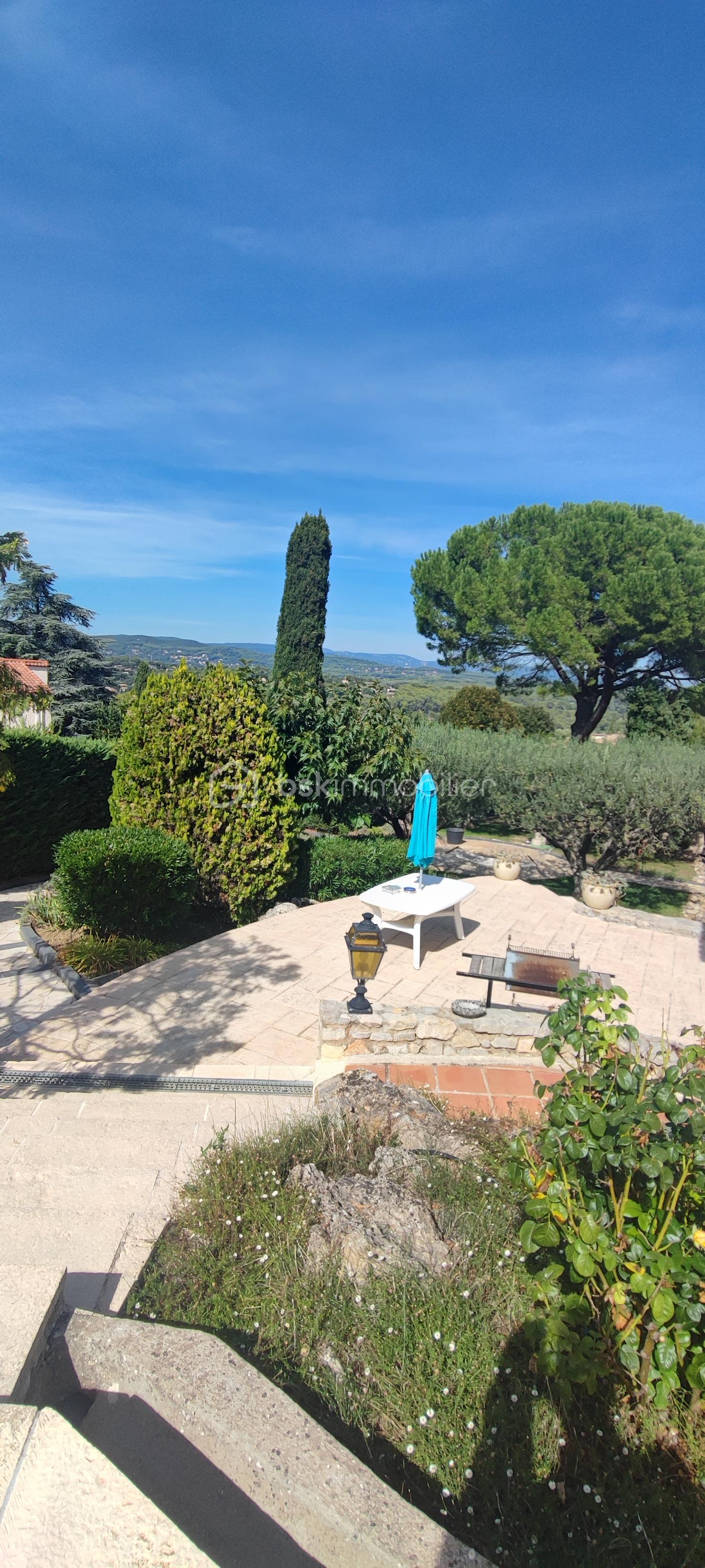 Maison en pierre de 180 m² - foquet vue pano terr appart.jpg