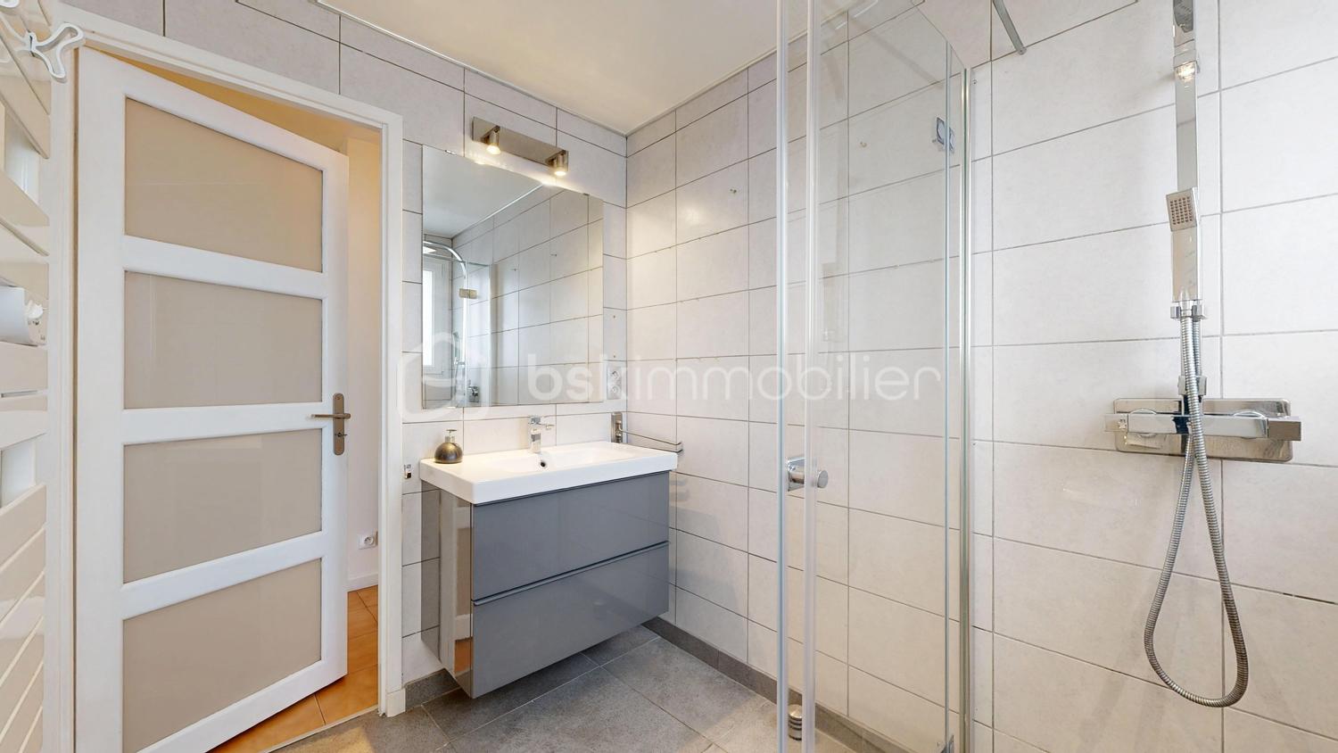 Demeure de 137 m² - web 06 - SDB (2).jpg