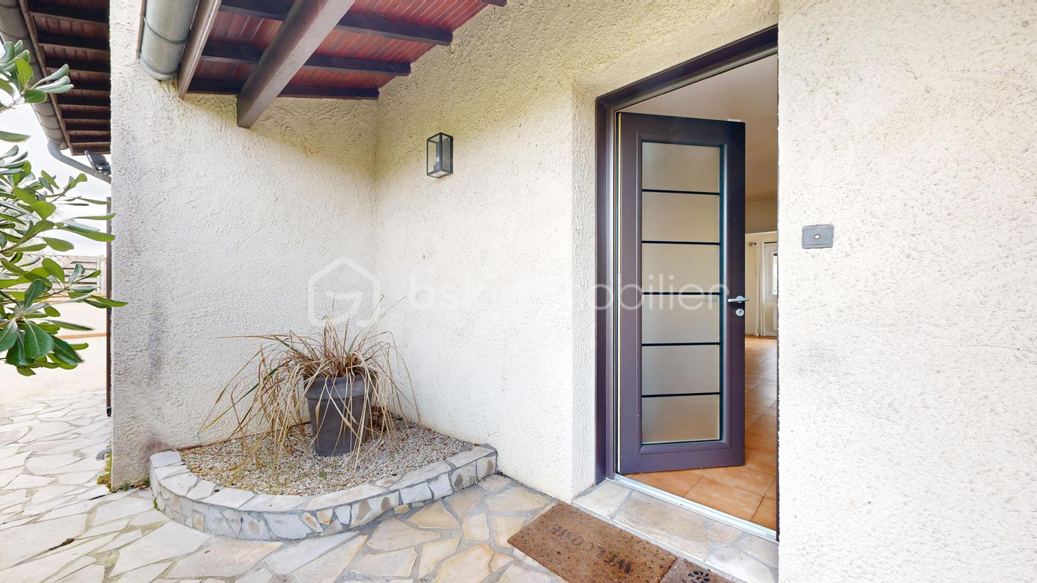 Demeure de 137 m² - web 02 - Hall d'entrée (0).jpg