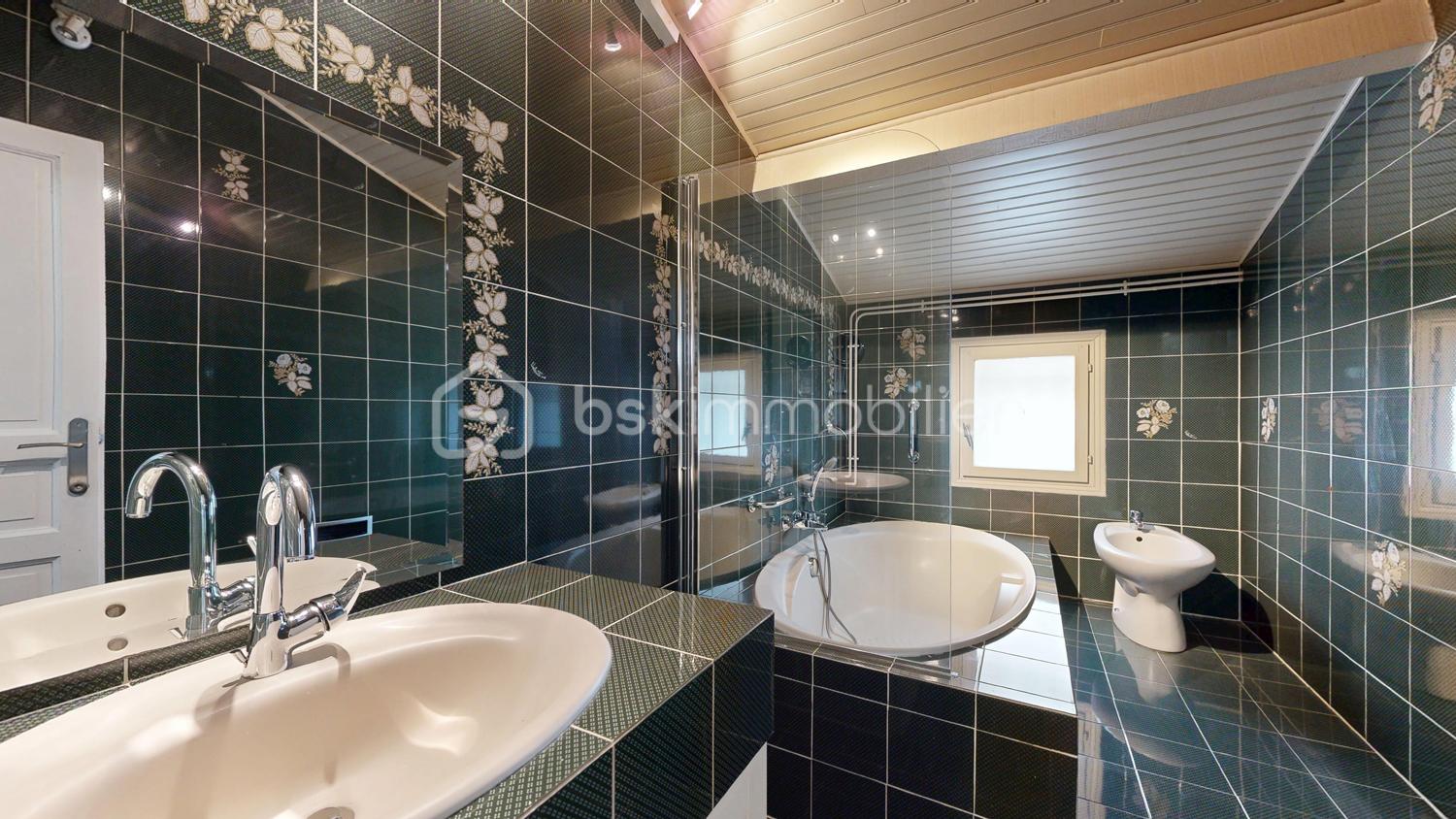 Demeure de 137 m² - web 11 - SDB (2).jpg