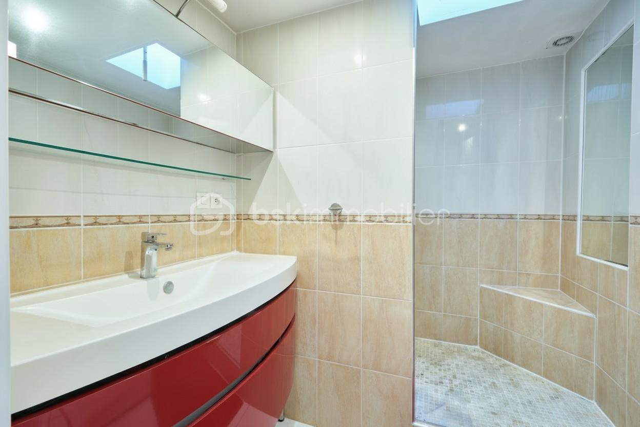 Maison de 88 m² - Salle d'eau .jpg