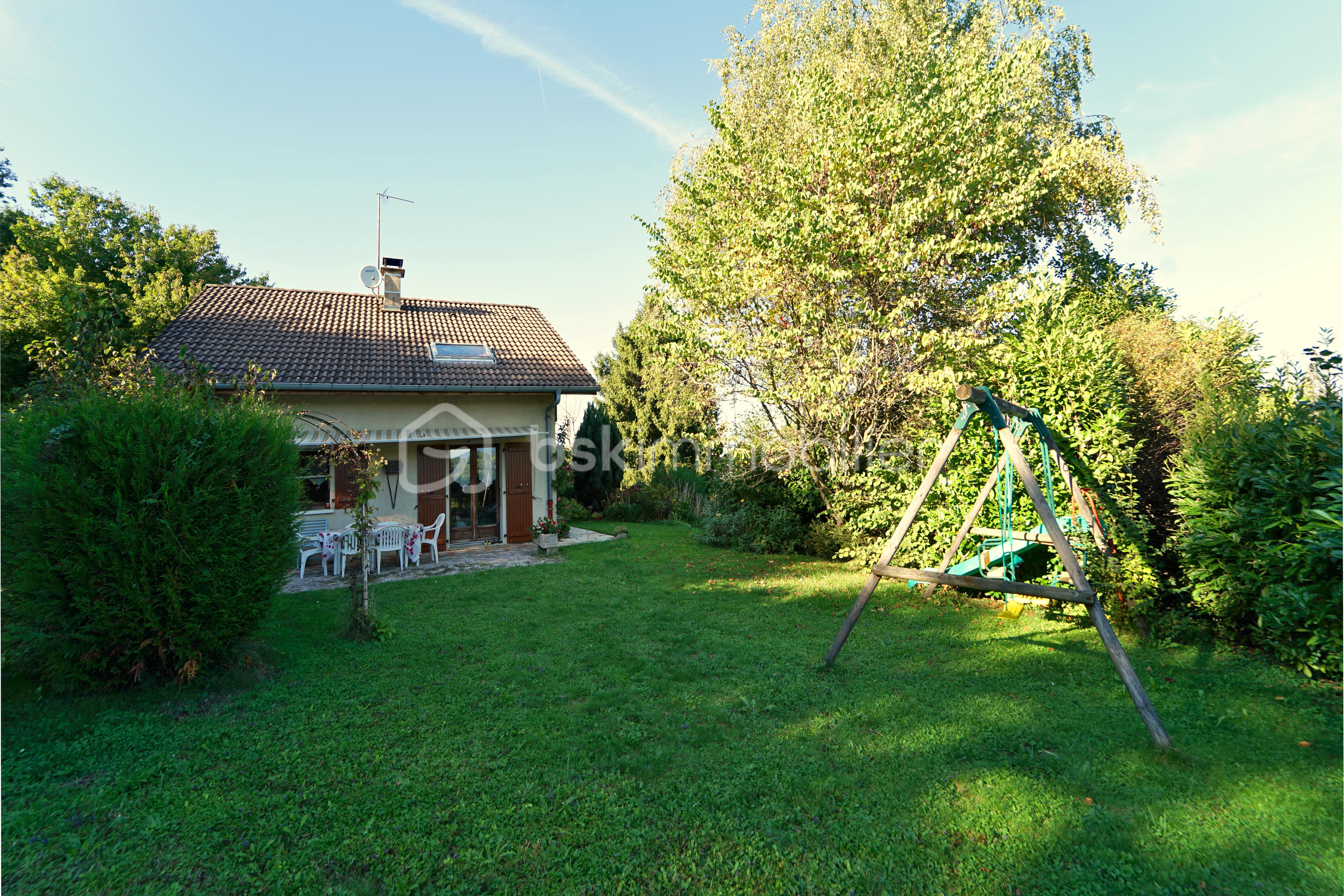 Maison traditionnelle de 95,50 m² - jardin.JPG