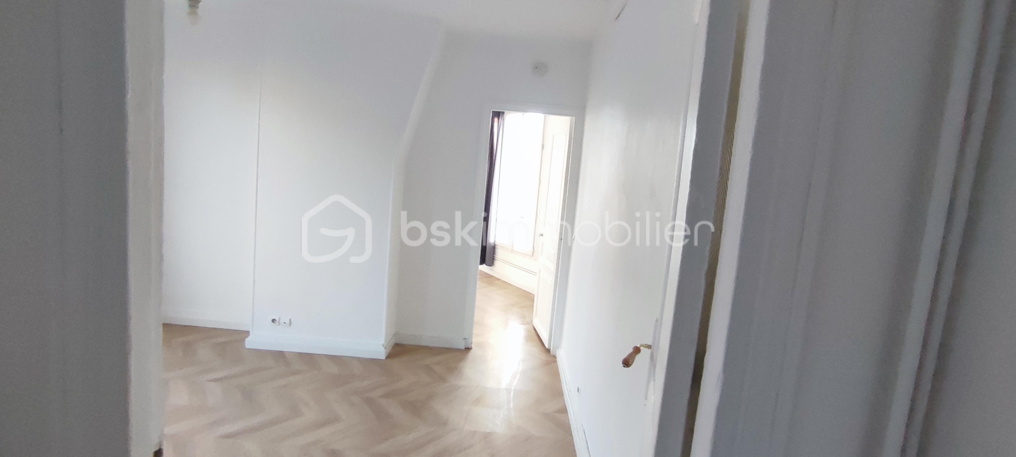 Appartement de 35 m² - ar salon pantin.jpg