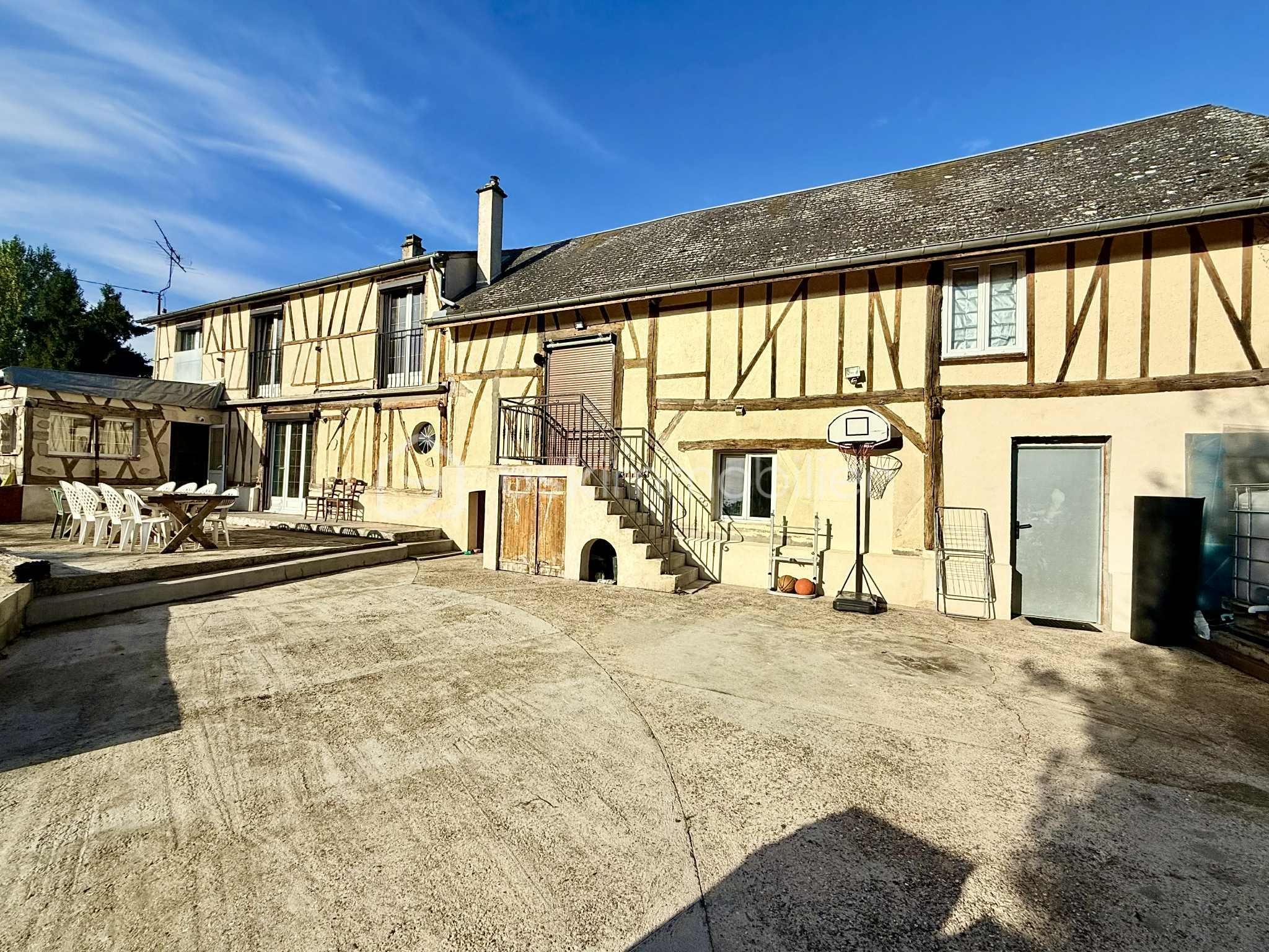 Maison de 147 m² - 5bdc1ac7-af31-4a08-acb6-5557b162f5aa.jpg