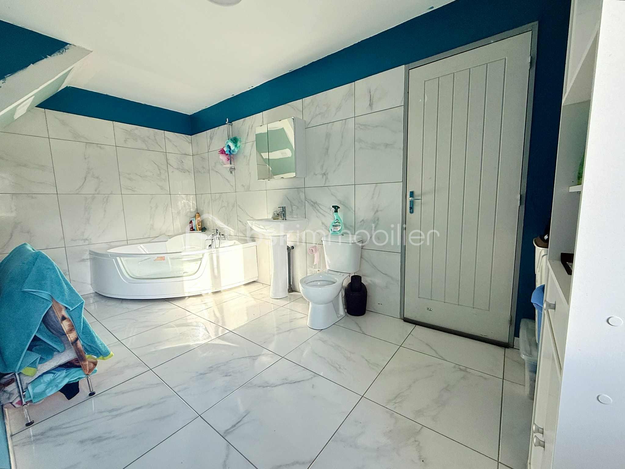 Maison de 147 m² - 52cbb2d3-01a0-4749-8c33-a3521fee196f.jpg