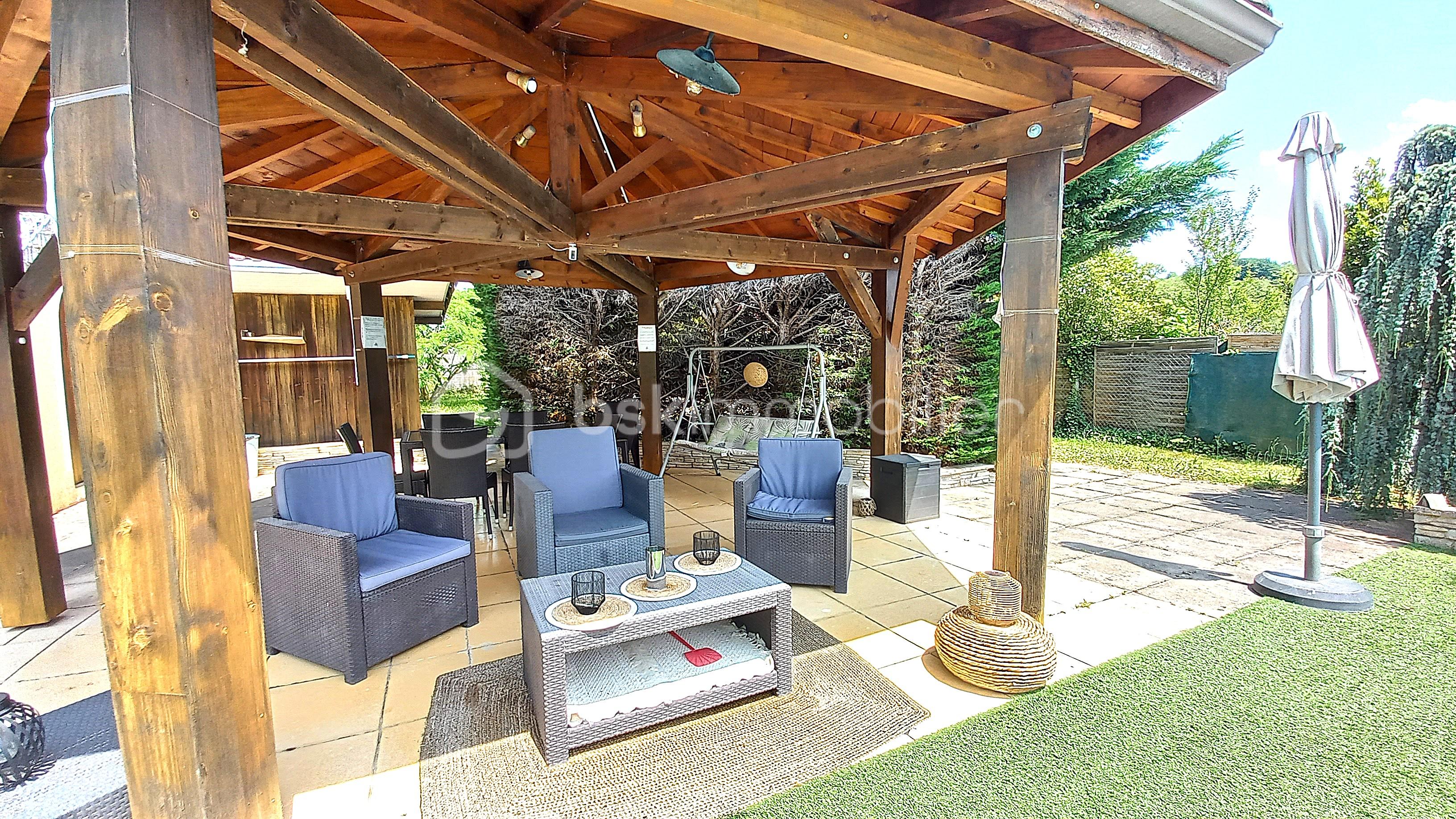 Maison traditionnelle de 180 m² - 1.jpg