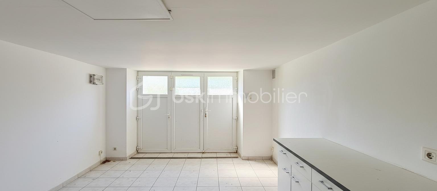 garage.jpg