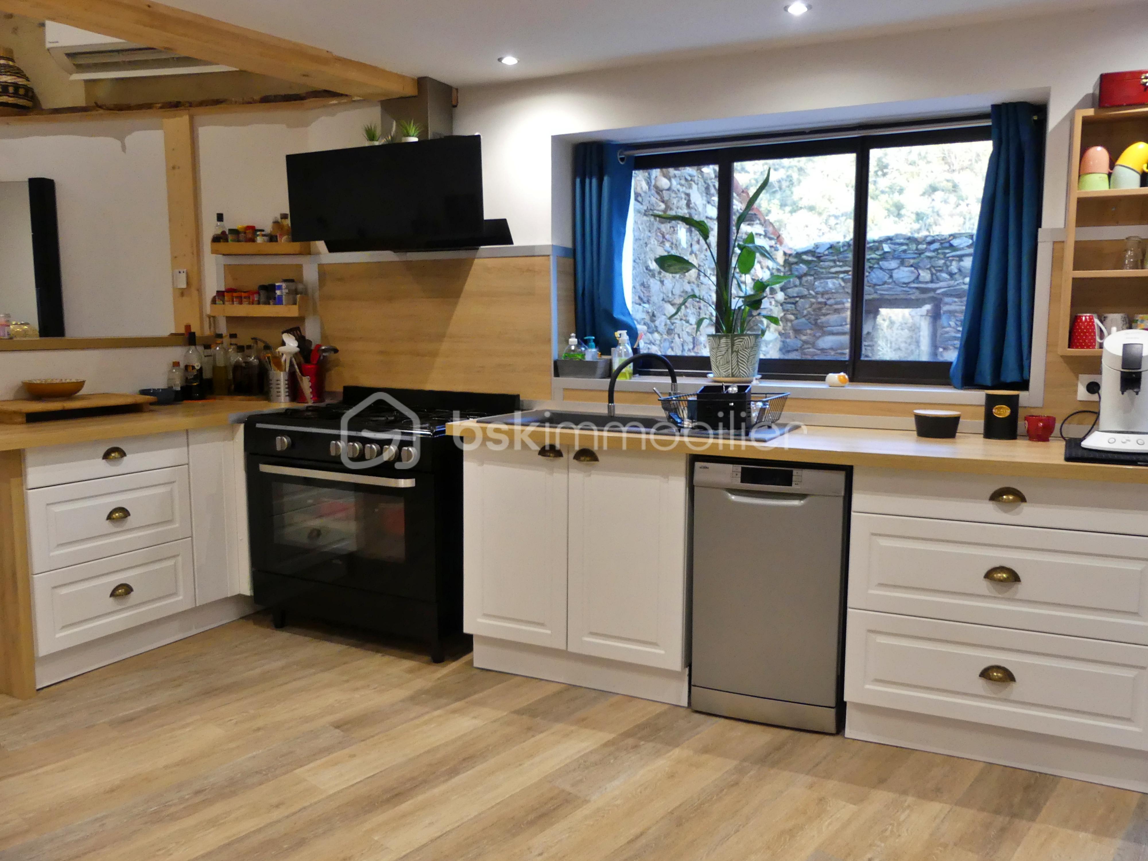 Maison de village de 90 m² - cuisine 1.JPG