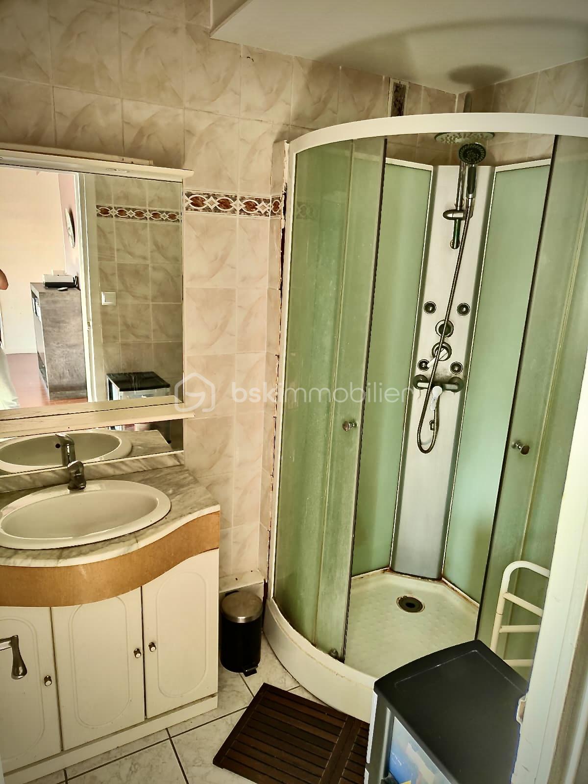 Appartement de 65,45 m² - 13-sdb1.2.jpg
