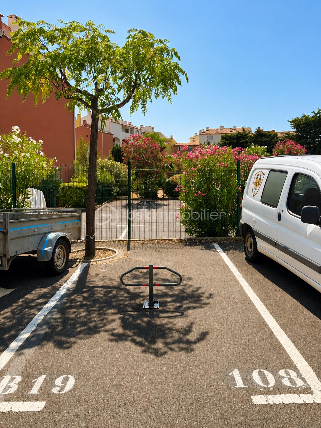 parking exterieur.png