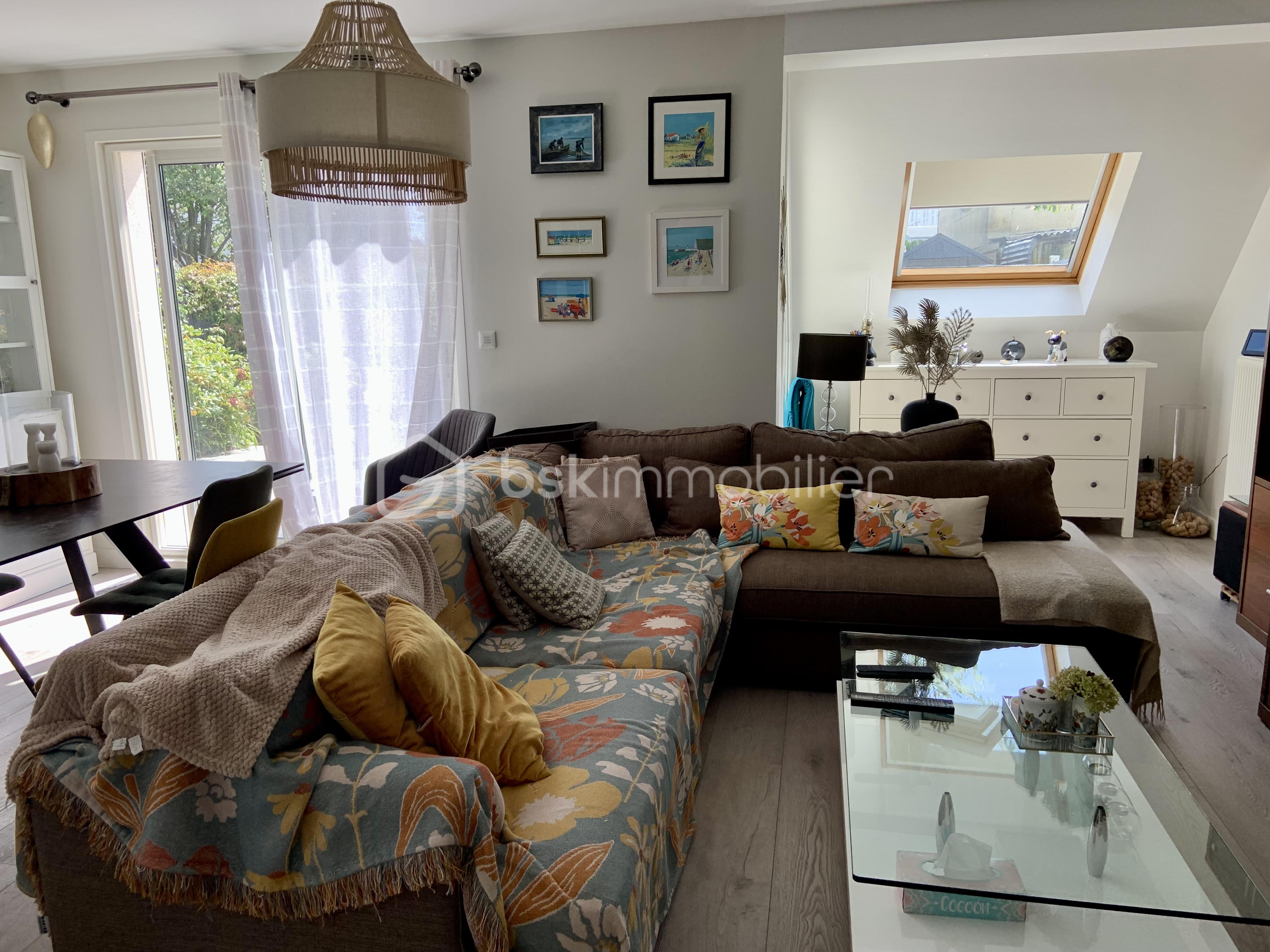 Maison contemporaine de 94 m² - sejour.jpg