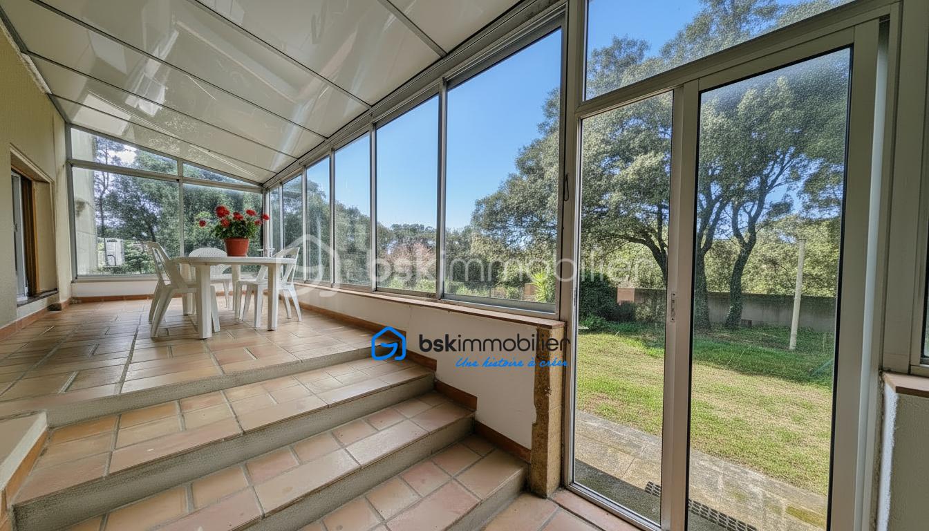 Véranda Maison Aureille Barras 2.png