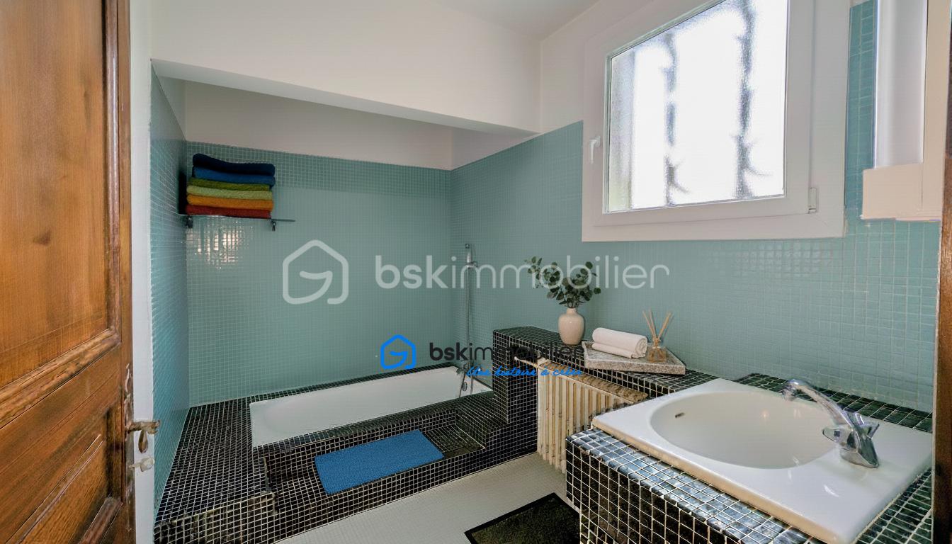 SDB Suite Parentale Maison Aureille Barras 3.png