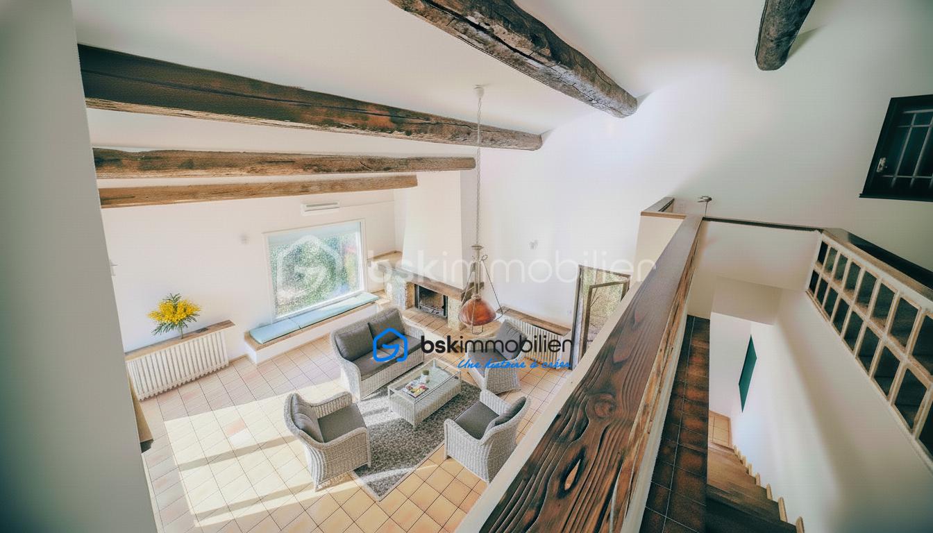 Salle à Manger Maison Aureille Barras12.png