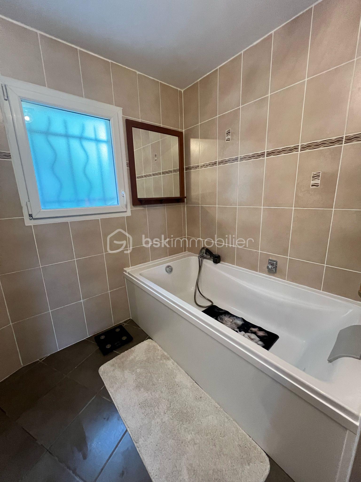 Maison de 127,95 m² - b1cd2494-45ac-4fd8-98ed-e59c2576be71.JPG