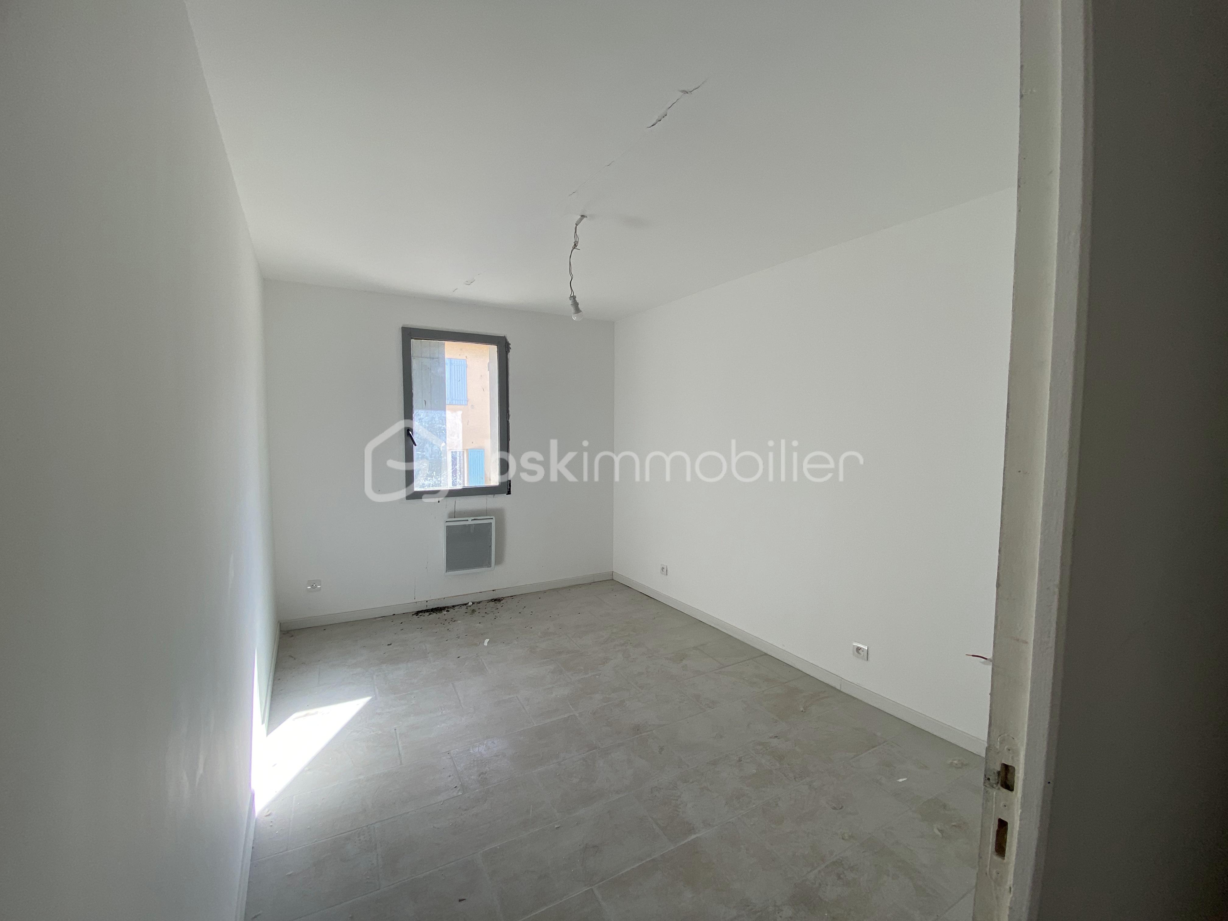 CHAMBRE 2EME ETAGE AVANT.jpg