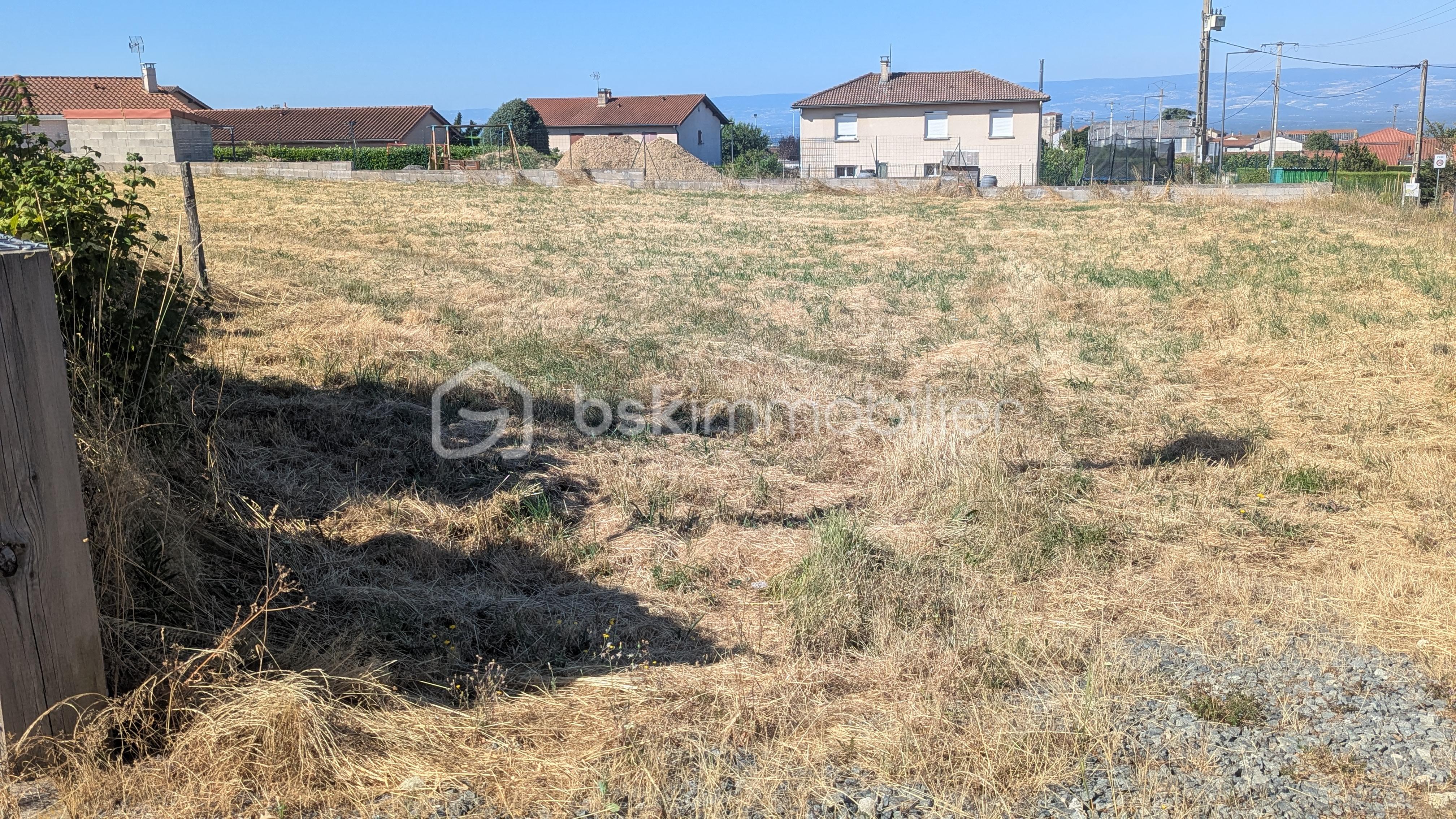 Terrain de 561 m² - PXL_20250711_075346518.jpg