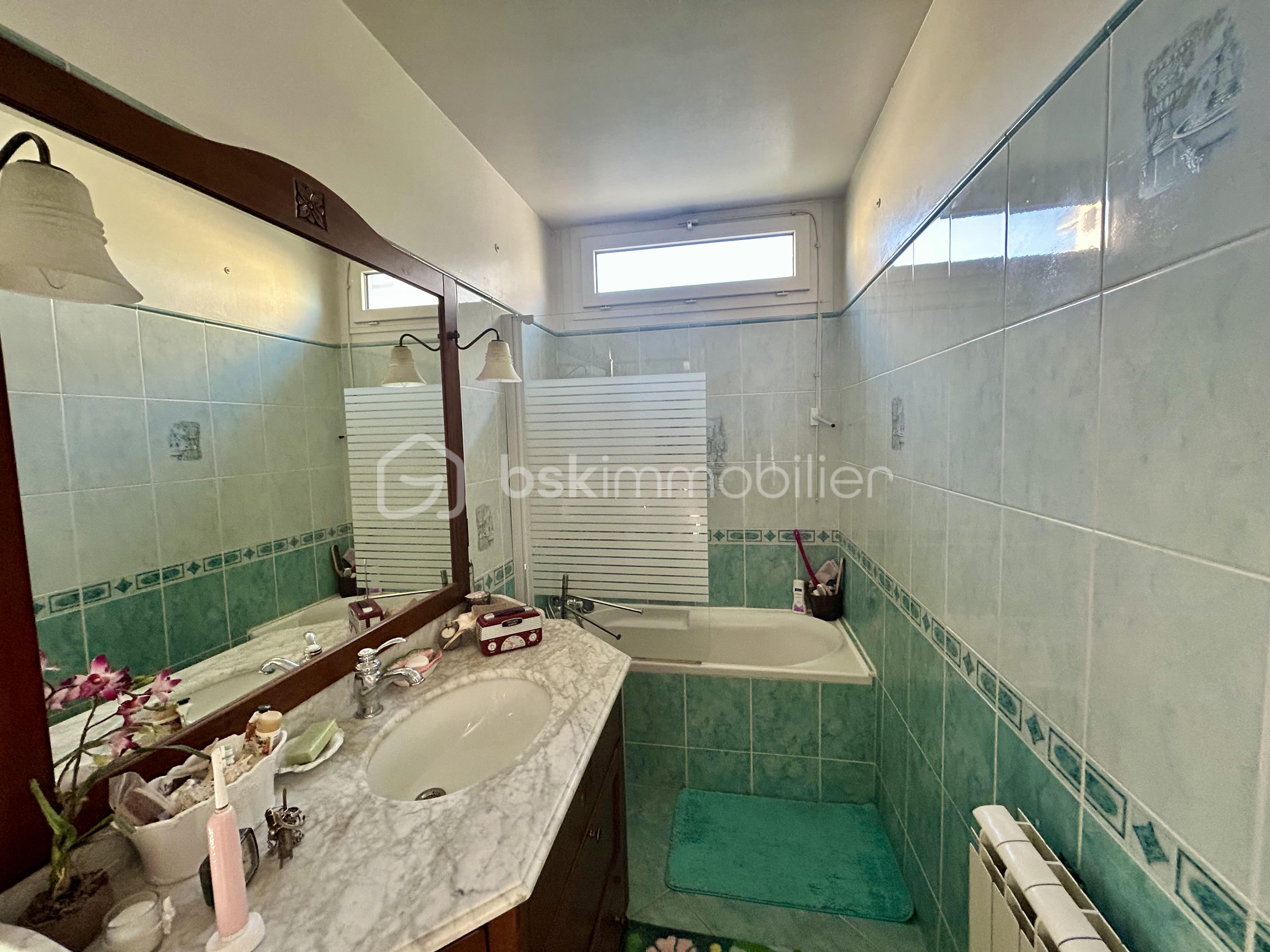 Appartement de 65,13 m² - salle de bains.jpg