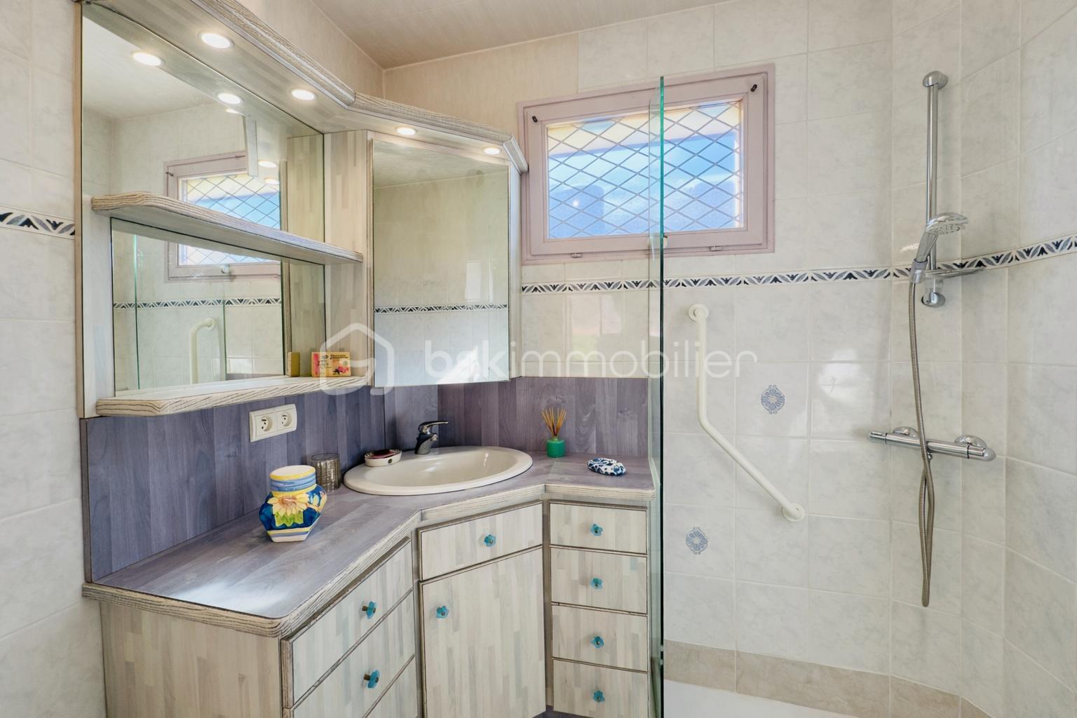 ChatGPT Image 6 mars 2026, 20_52_45.png