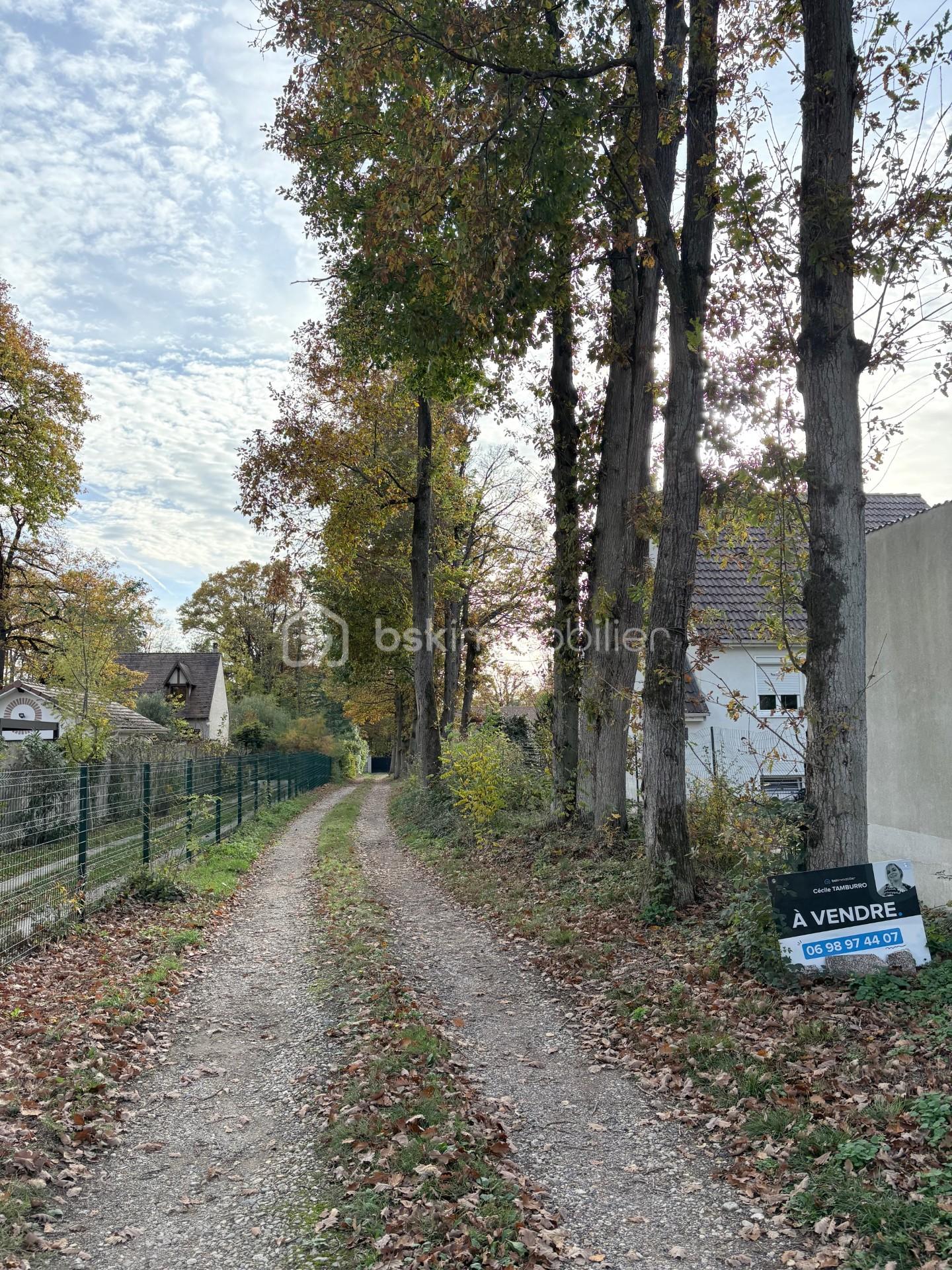 Terrain de 1 343 m²