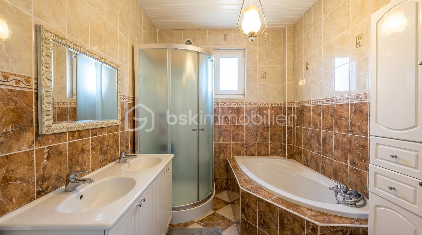 Maison de 150 m² - Sdb.jpeg