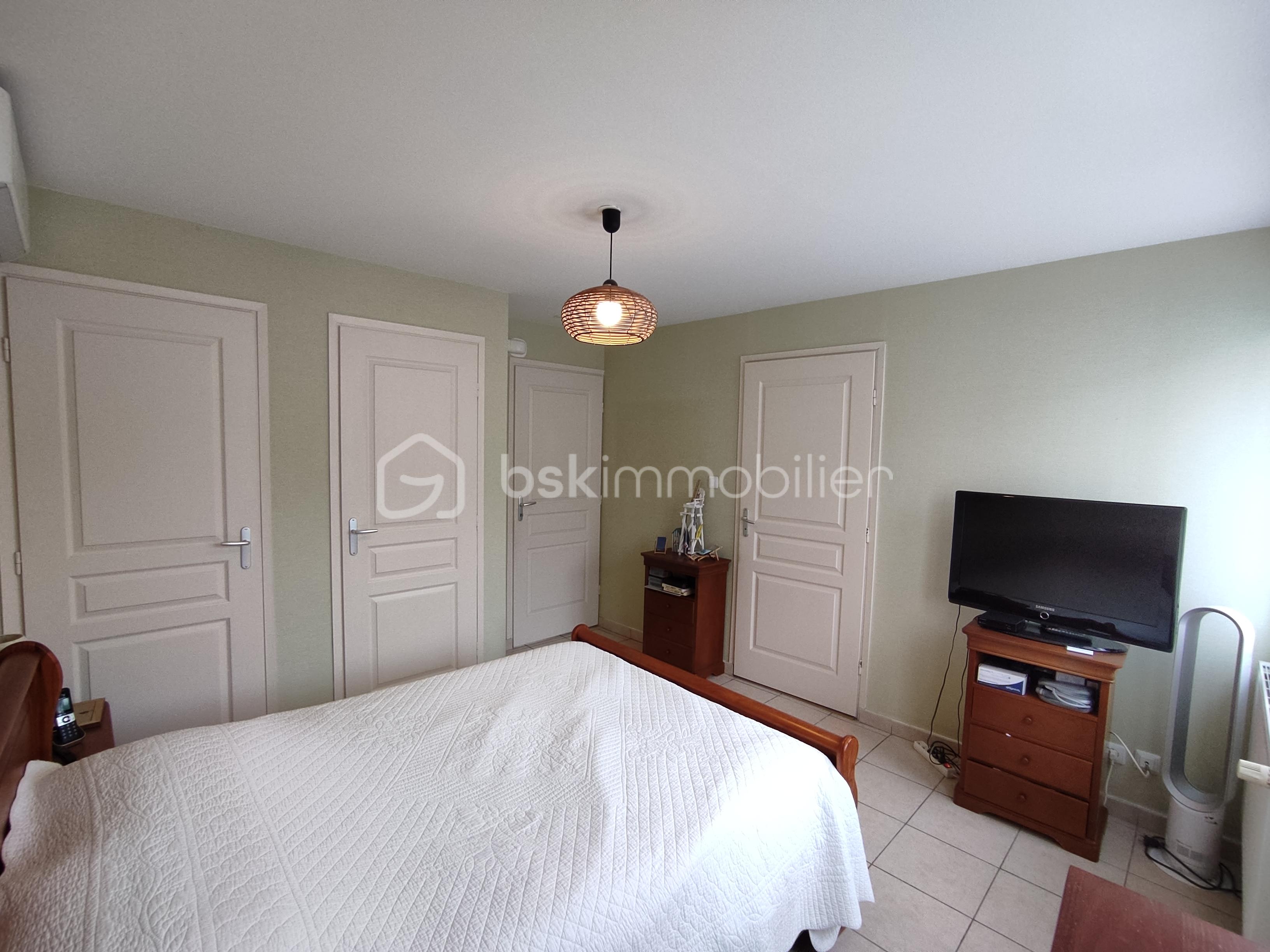 CHAMBRE SUITE RDC (2).jpg