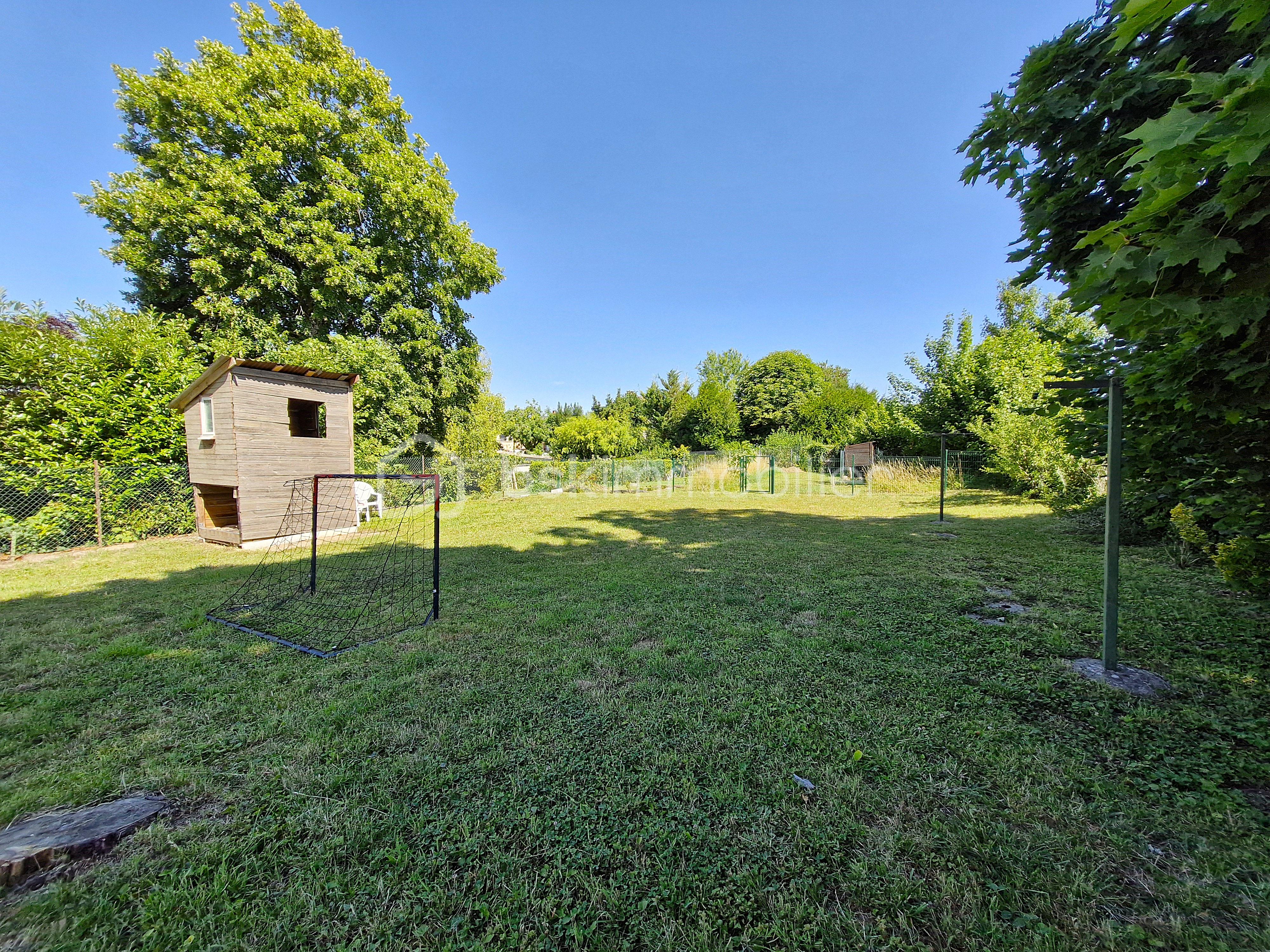 Maison de village de 207 m² - jardin.jpg