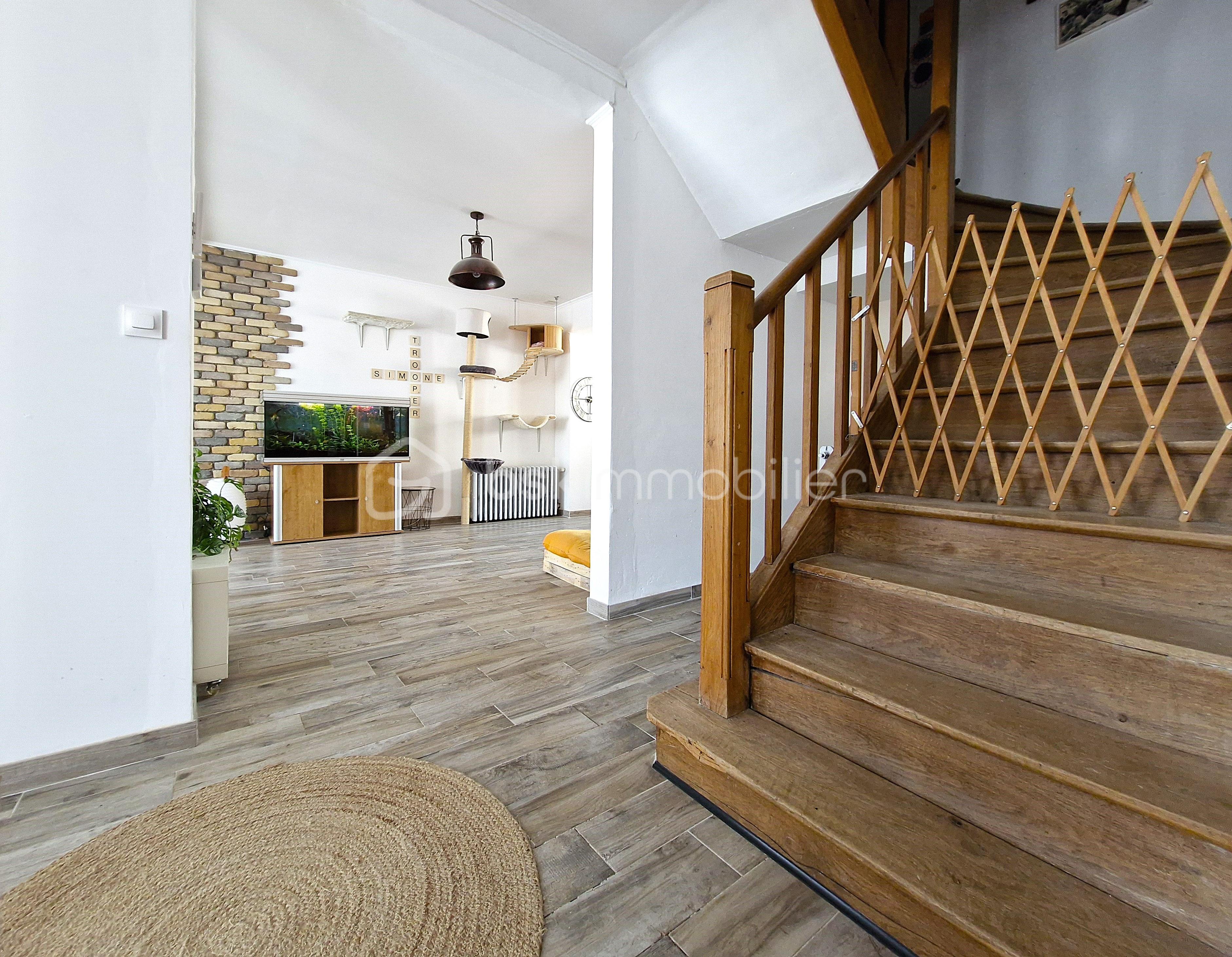 Maison de village de 207 m² - escaliers.jpg