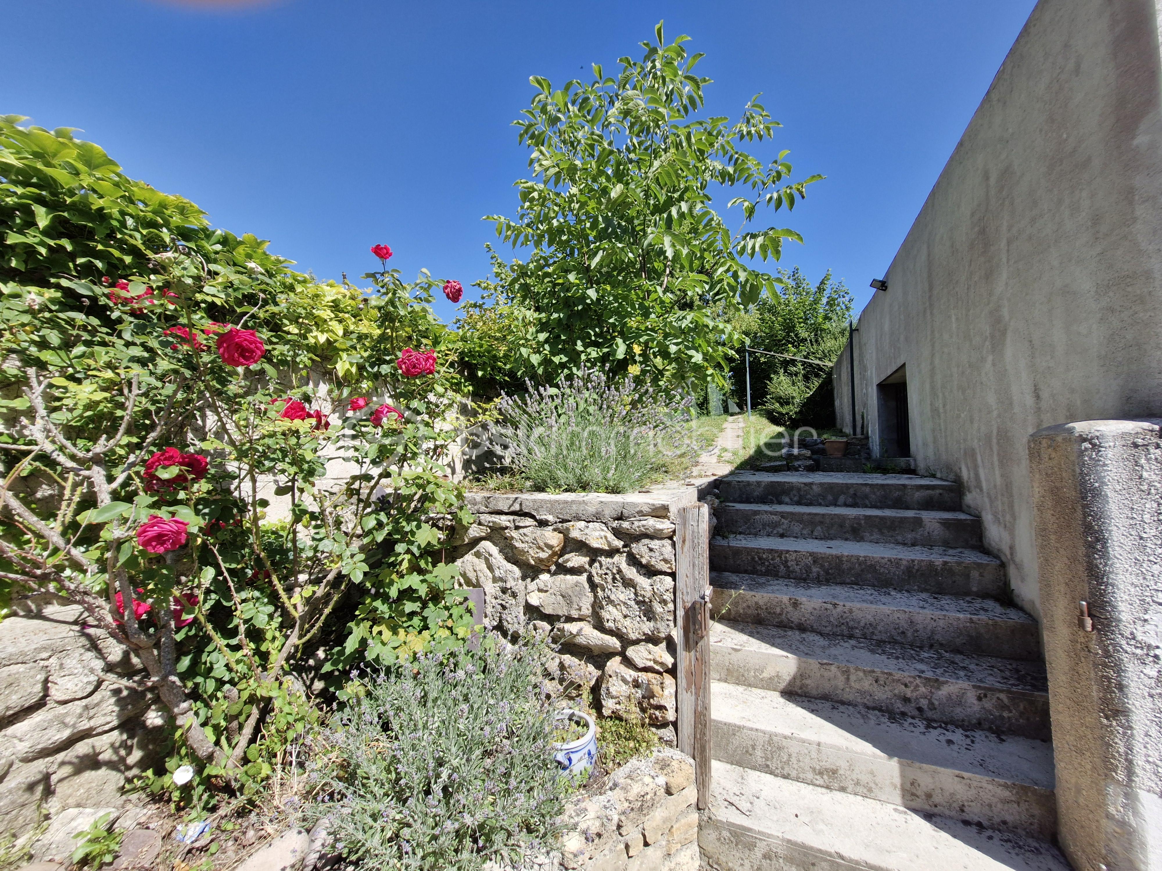 Maison de village de 207 m² - 20250710_111606.jpg