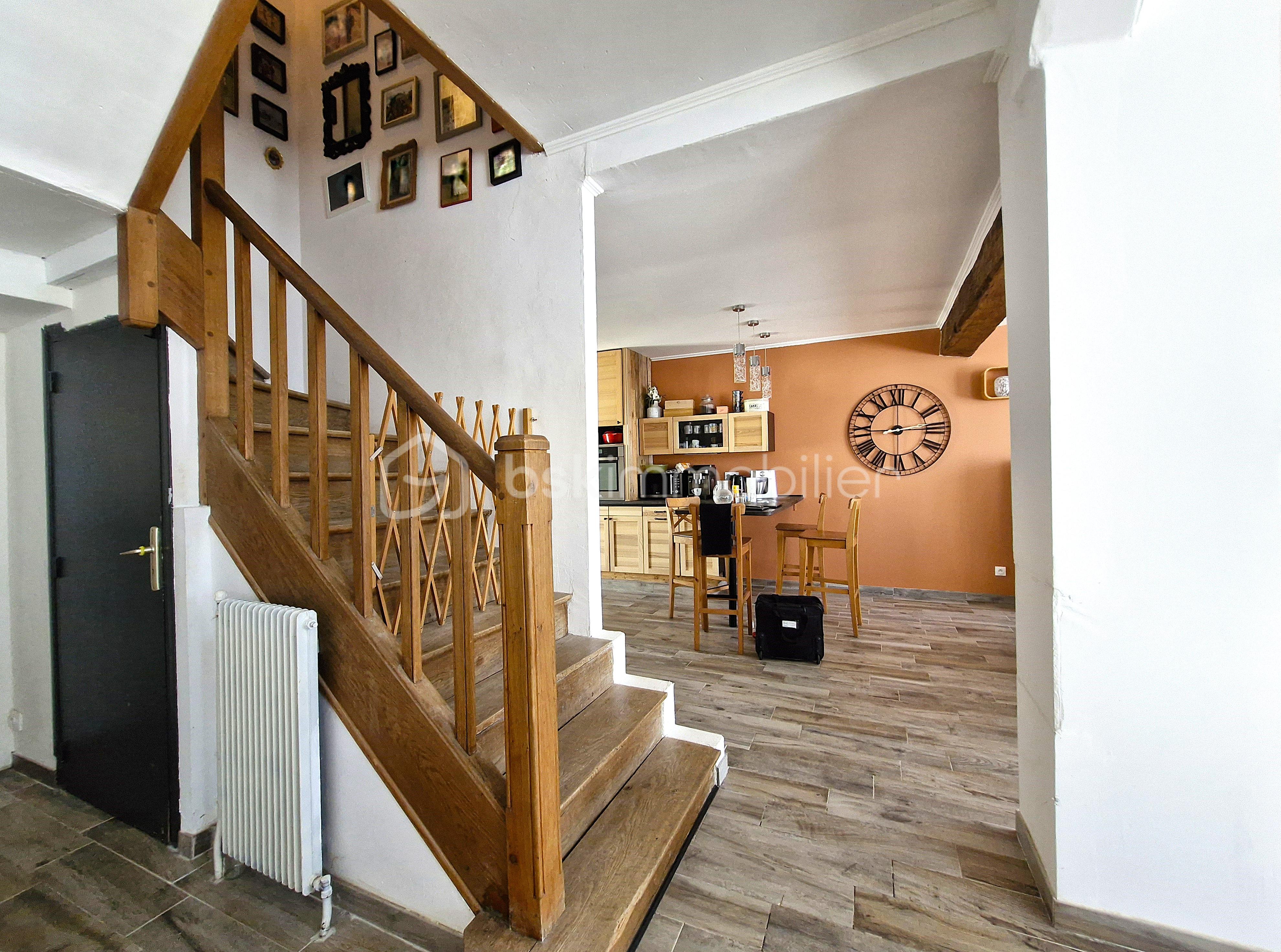 Maison de village de 207 m² - escaliers2.jpg