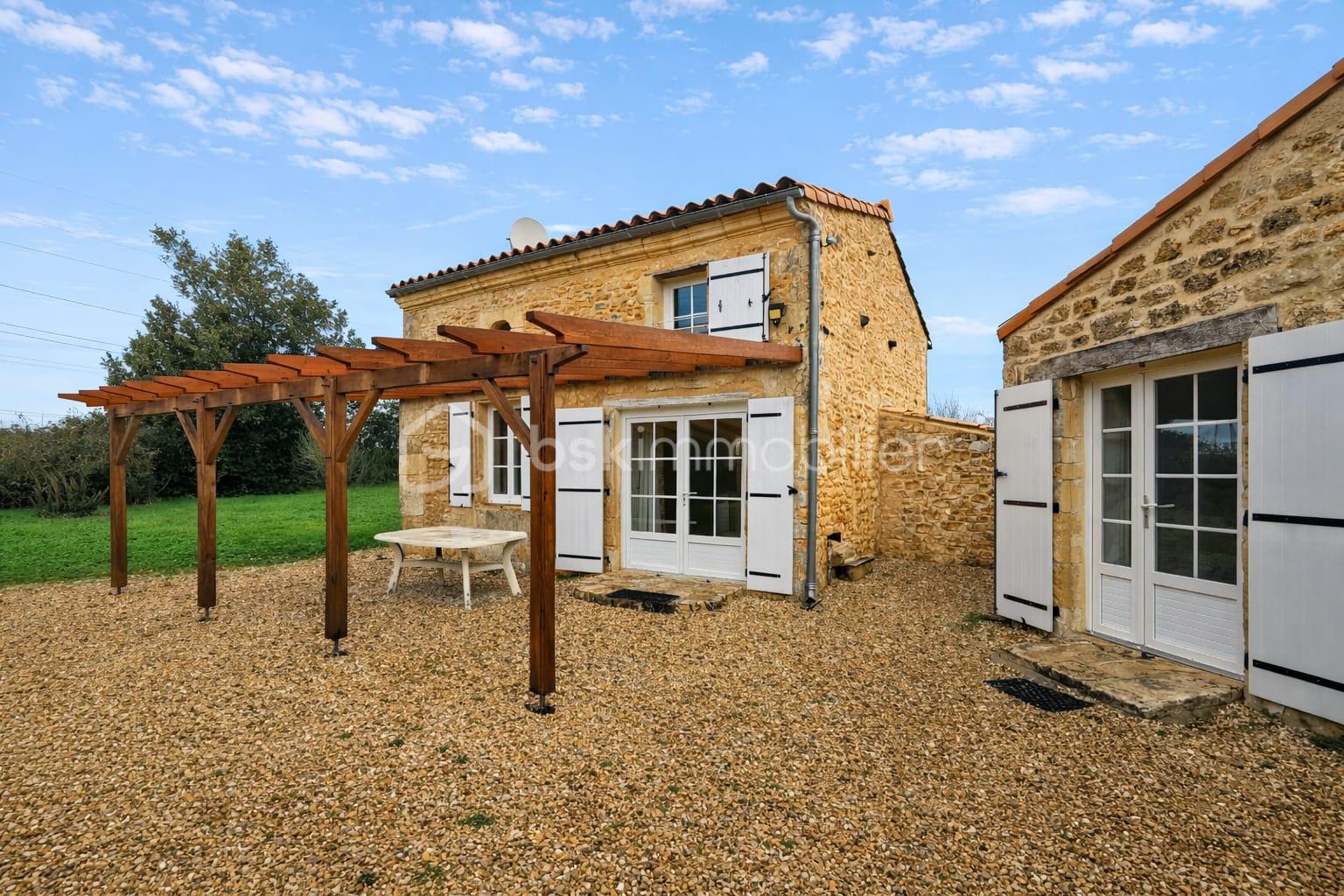 Maison de 292 m² - WhatsApp Image 2026-01-26 at 11.19.09.jpeg