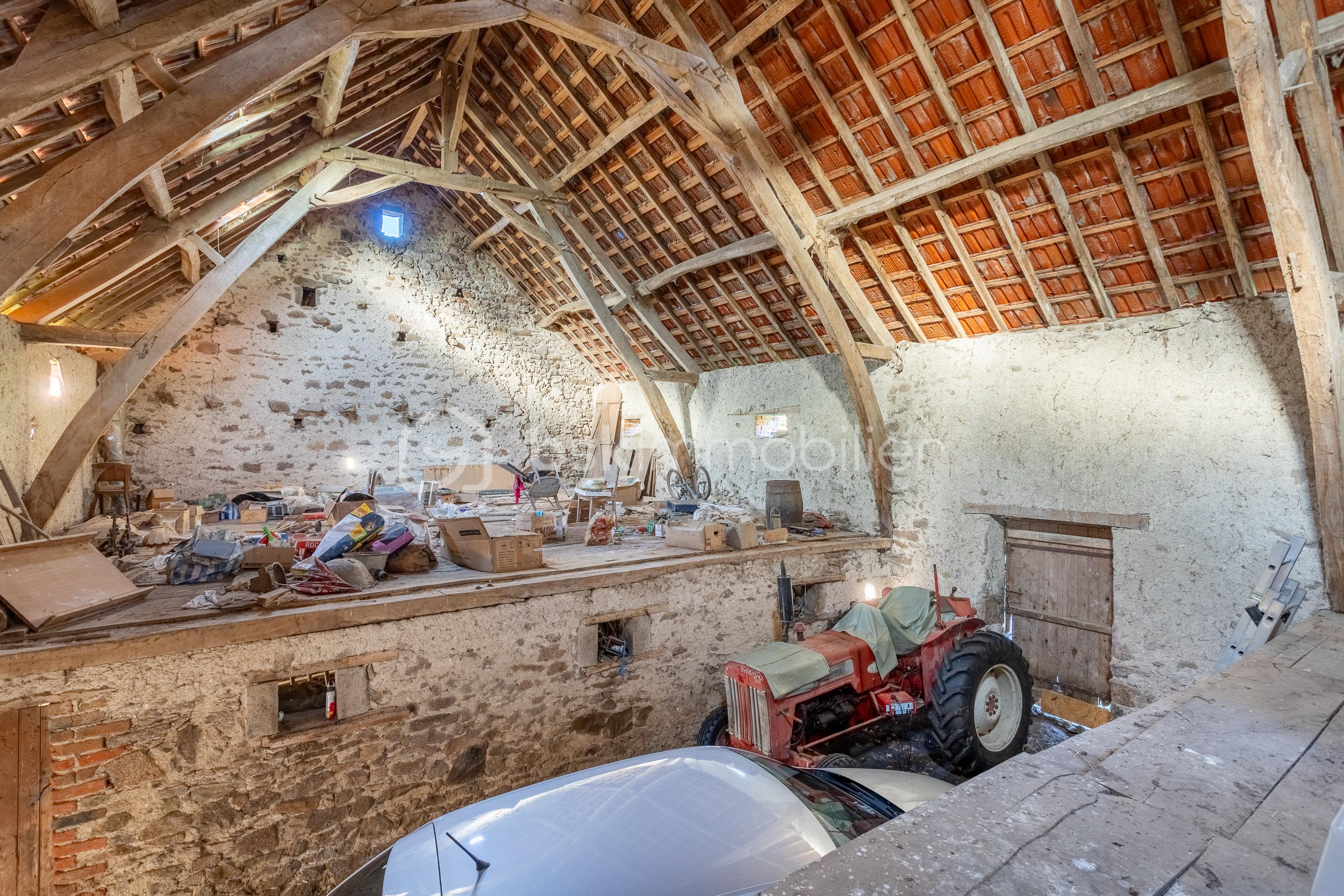 Corps de ferme de 153 m² - 15 CLUZEAU-5.jpg