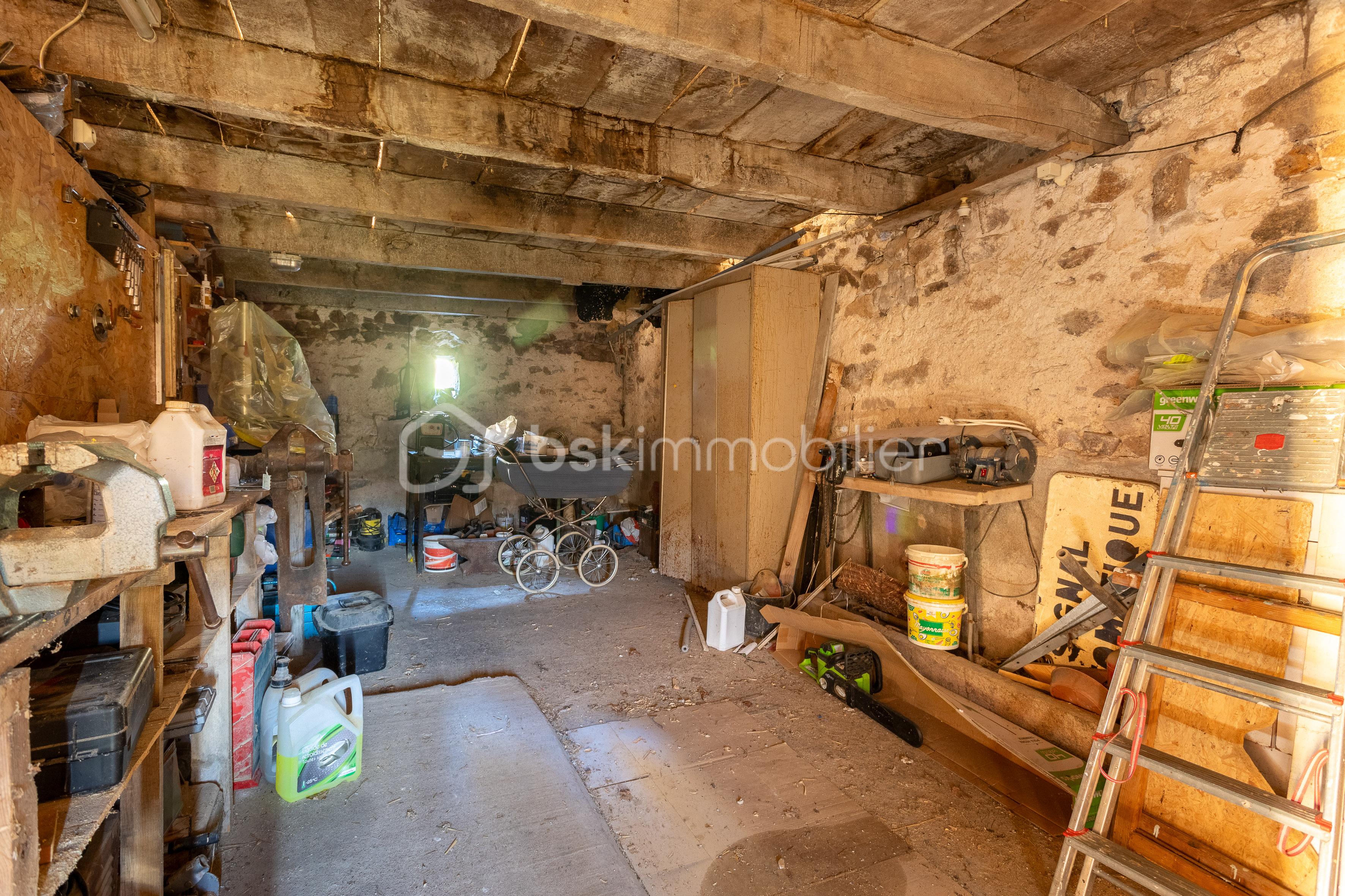 Corps de ferme de 153 m² - 15 CLUZEAU-37.jpg