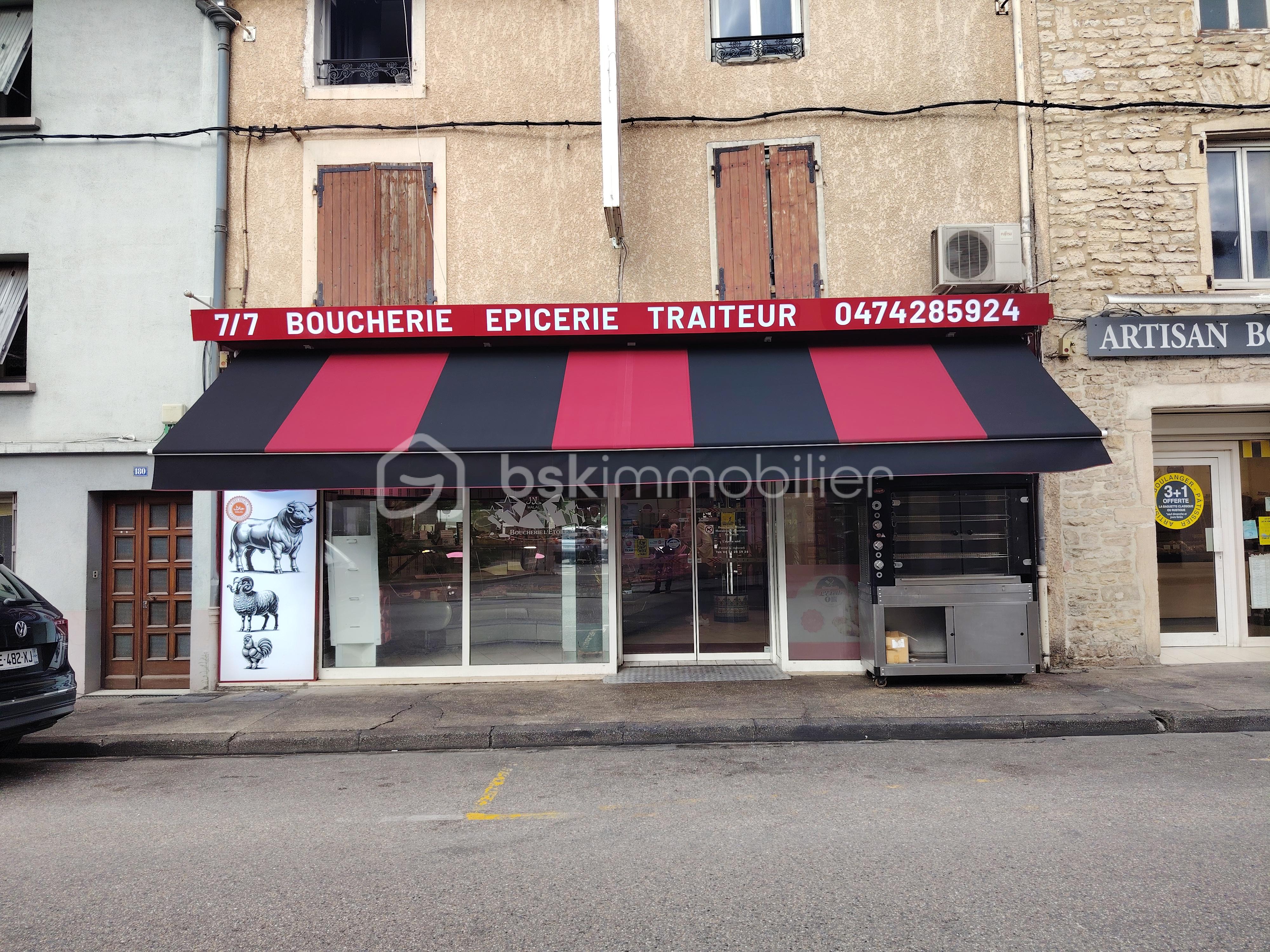vitrine avec store.jpg