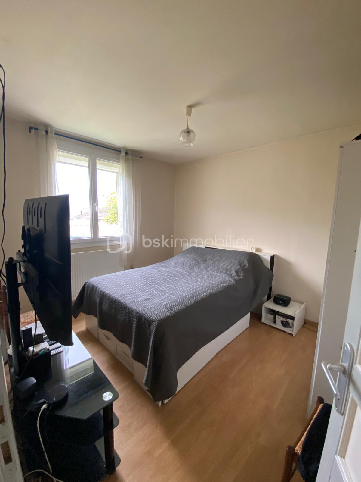 Maison de 125 m² - chambre 1 étage sup.jpg