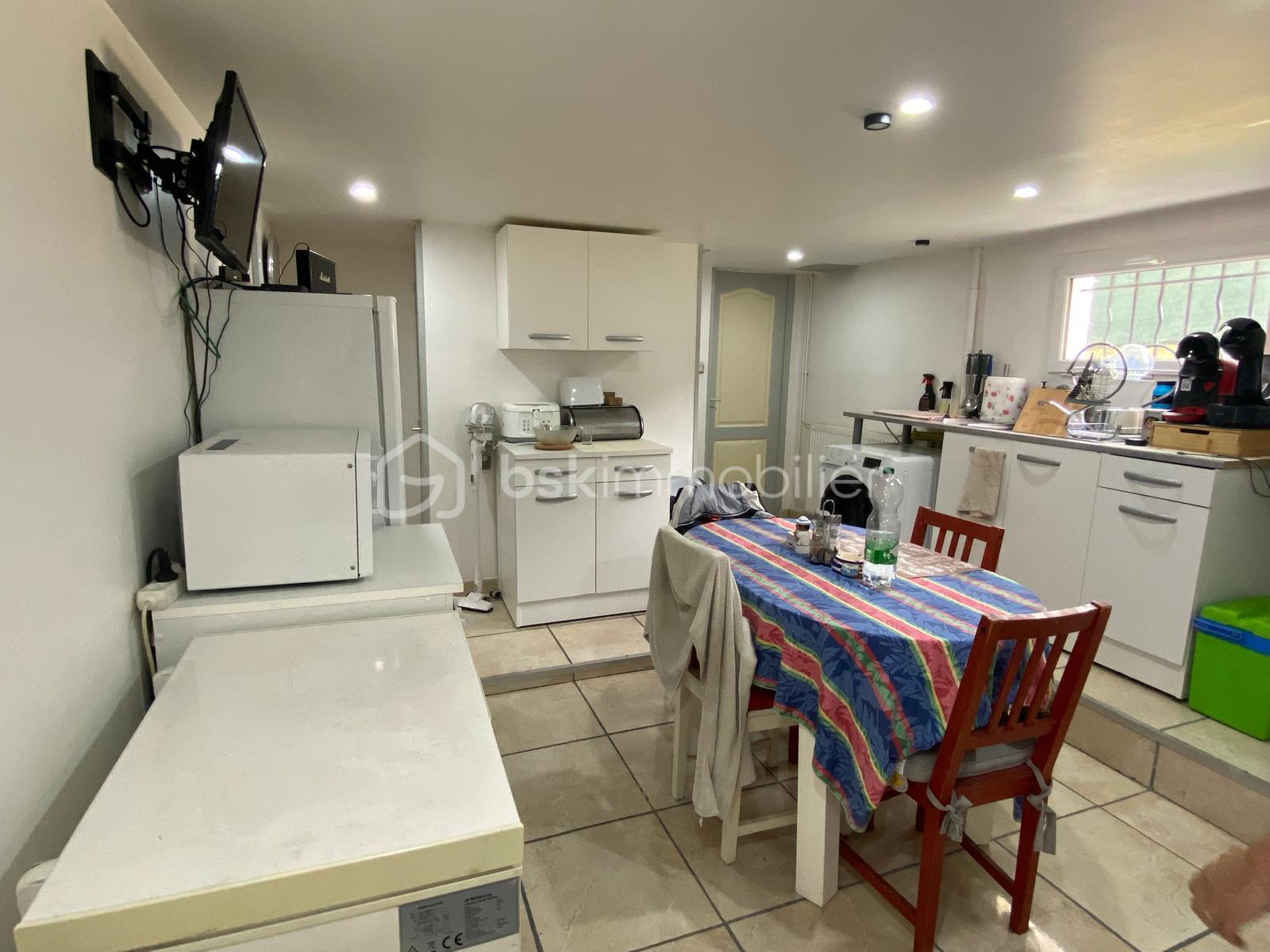 Maison de 125 m² - cuisine sous sol.jpg