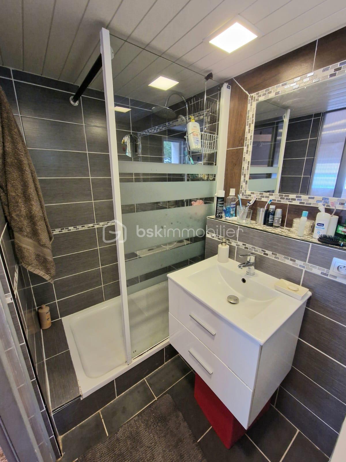 Maison de 100 m² - e5dbde1b-efe4-42c8-9582-f0244c3a9cf8.jpeg