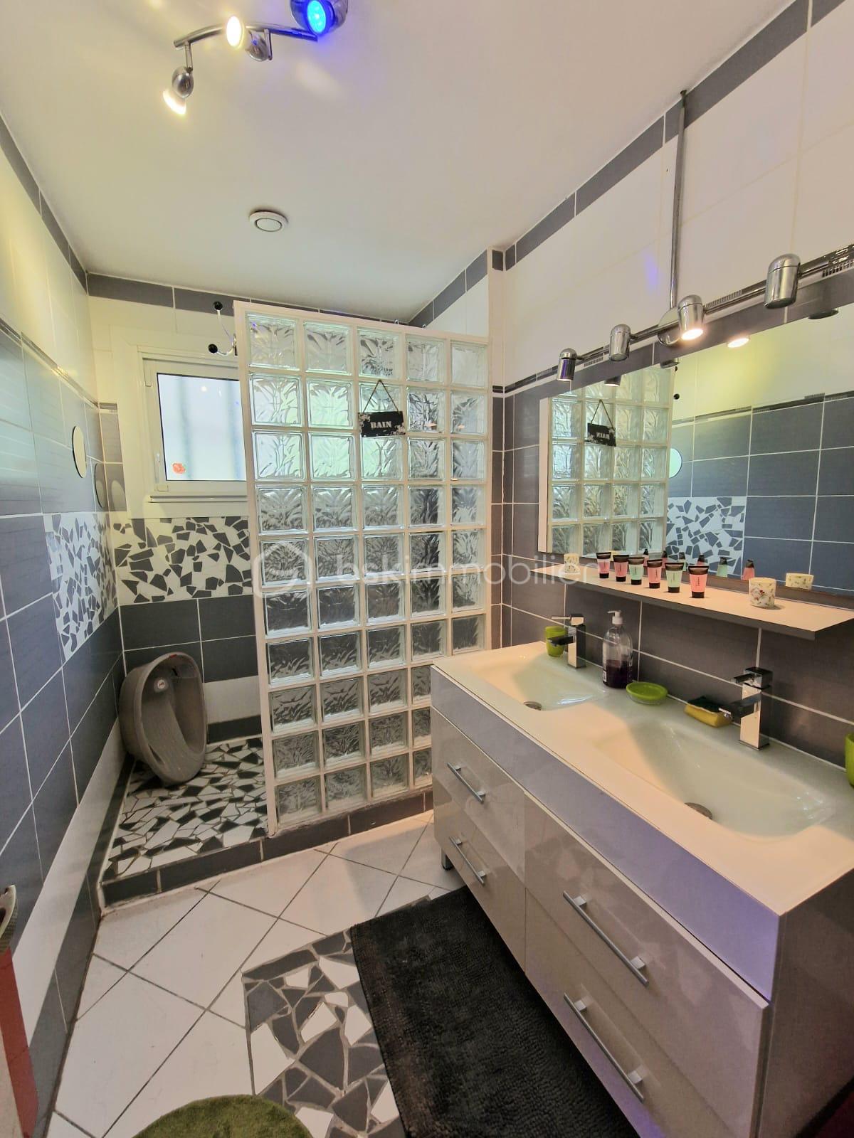 Maison de 100 m² - e8fd1d0a-e6f7-46dd-a7d2-050c392bde11.jpeg