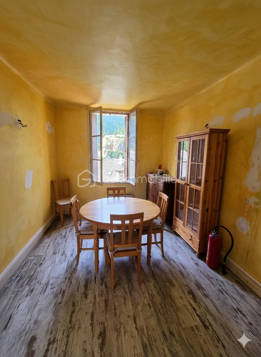 Immeuble de 290 m² - Gemini_Generated_Image_7rfu6h7rfu6h7rfu.png