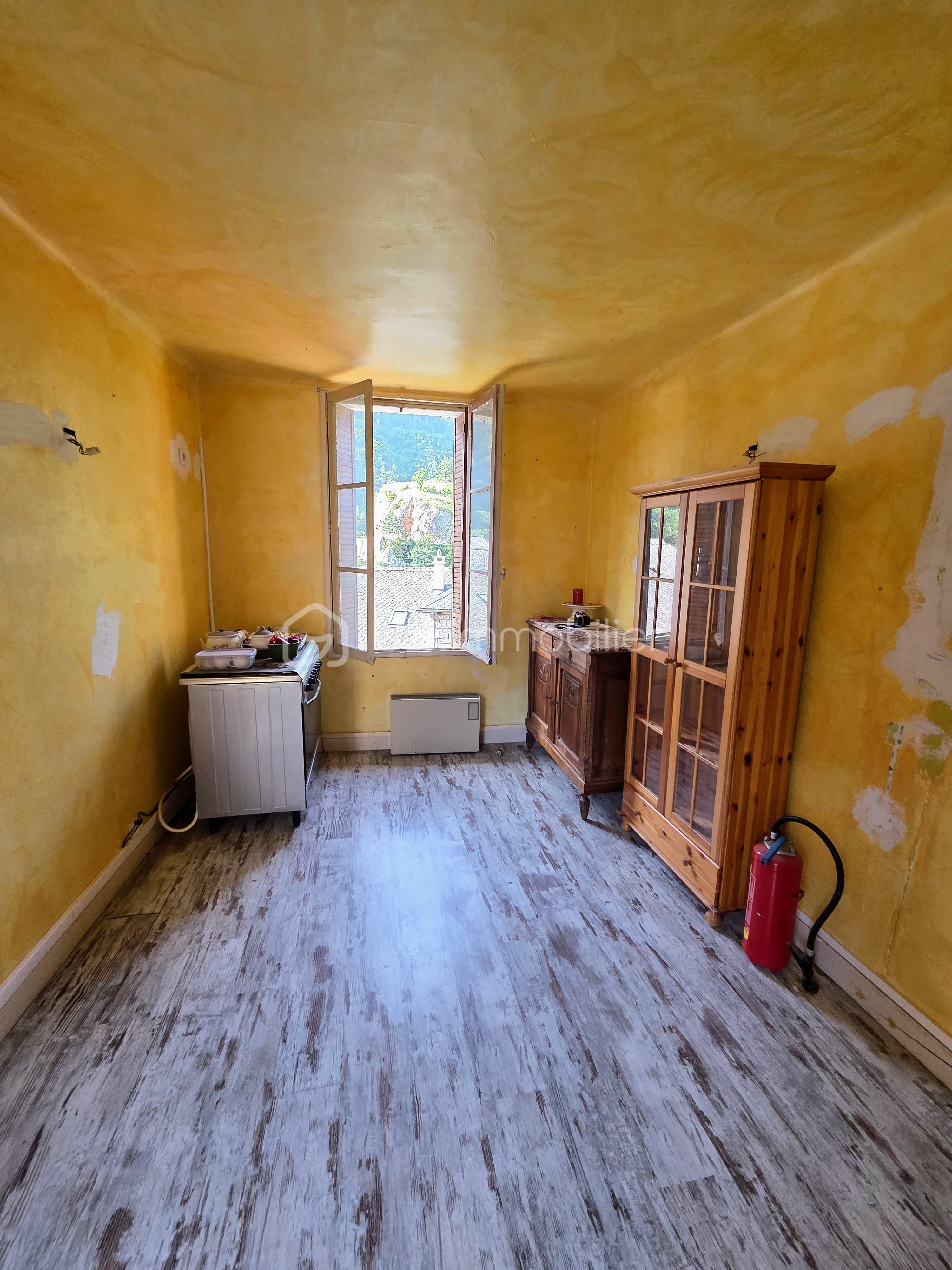 Immeuble de 260 m² - 20250624_091500.jpg