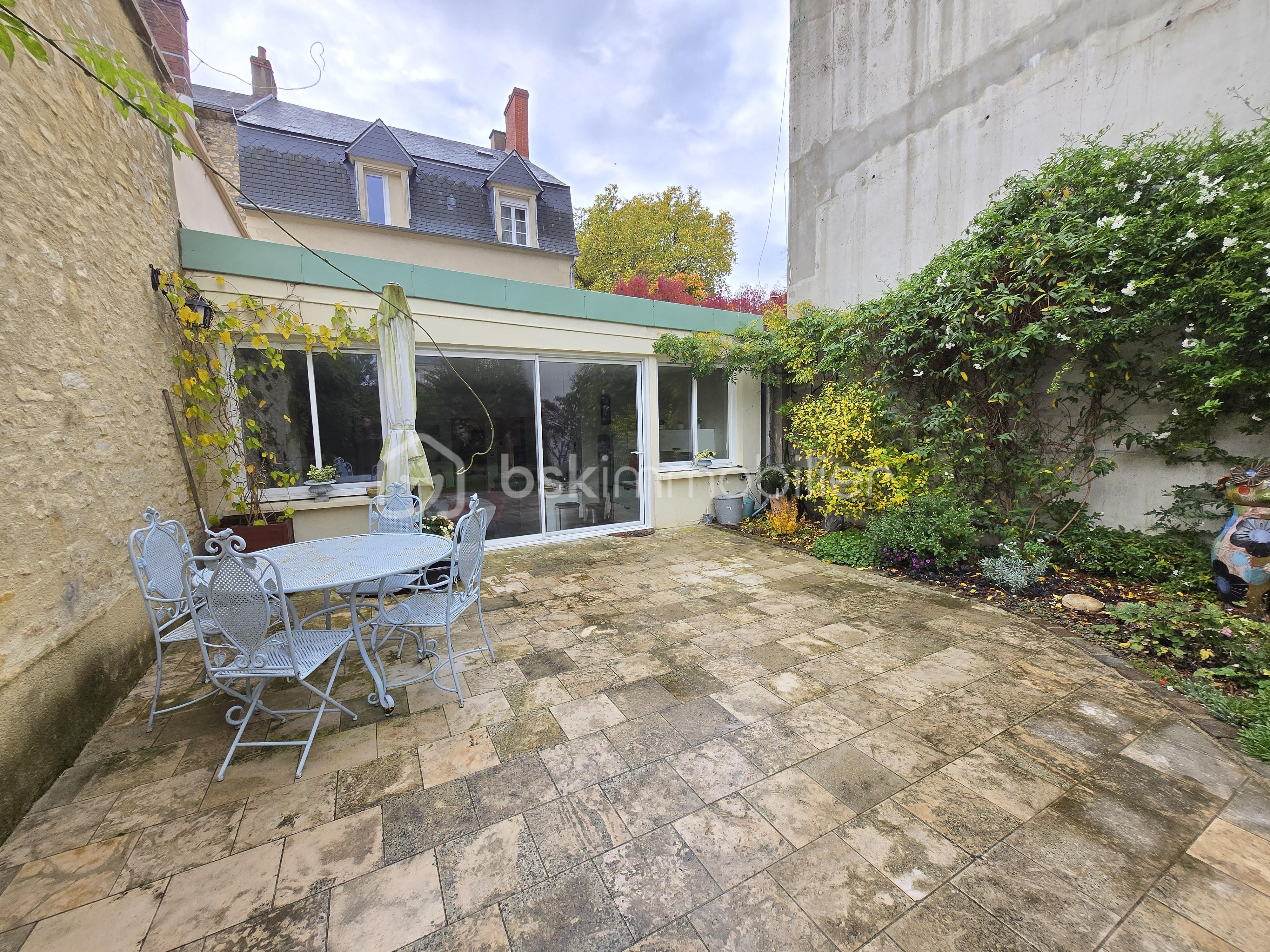 Maison de ville de 204 m² - 20251021_104120.jpg