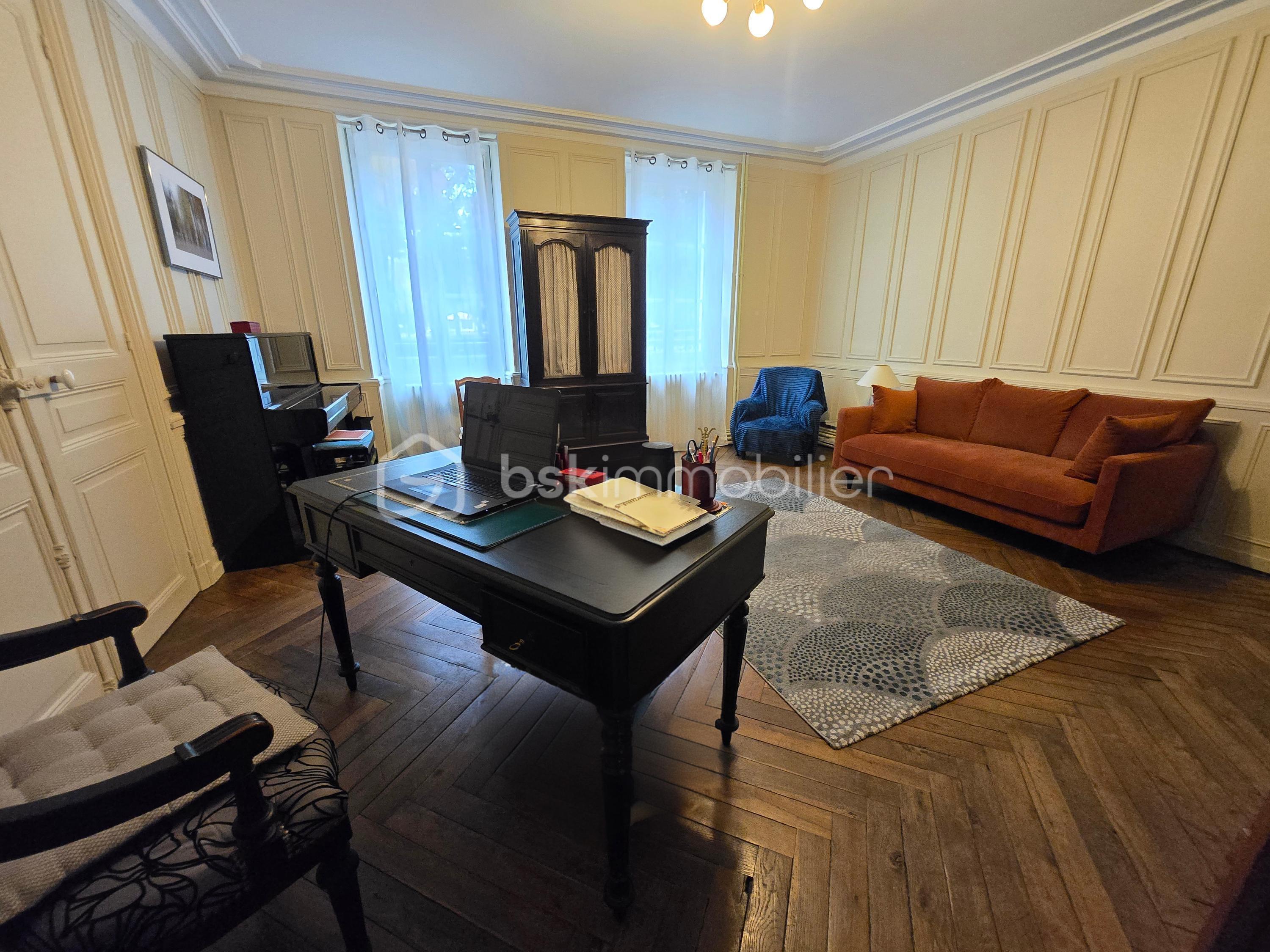 Maison de ville de 204 m² - AIRetouch_20251021_201156184.jpg