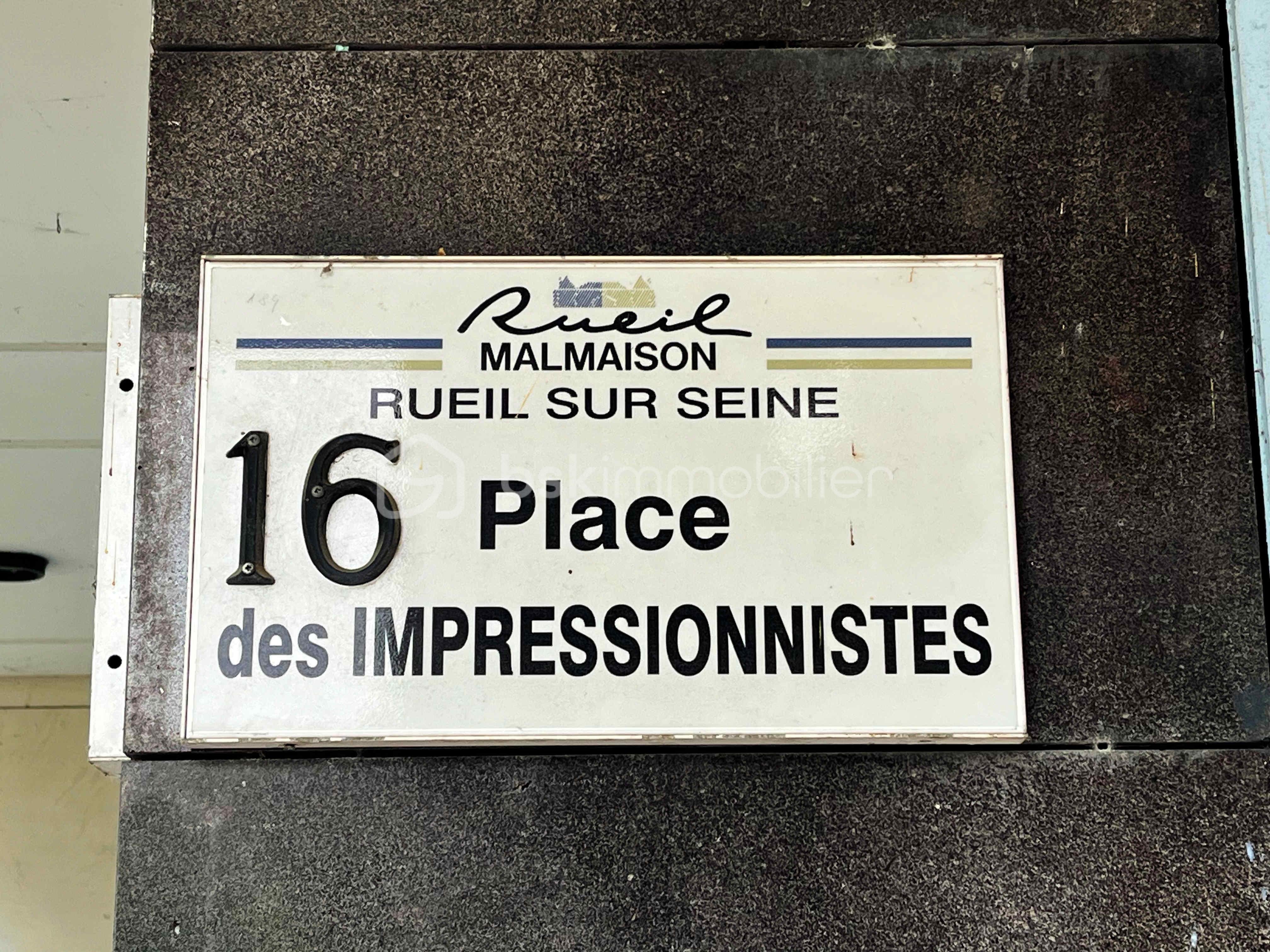 Plaque.jpg