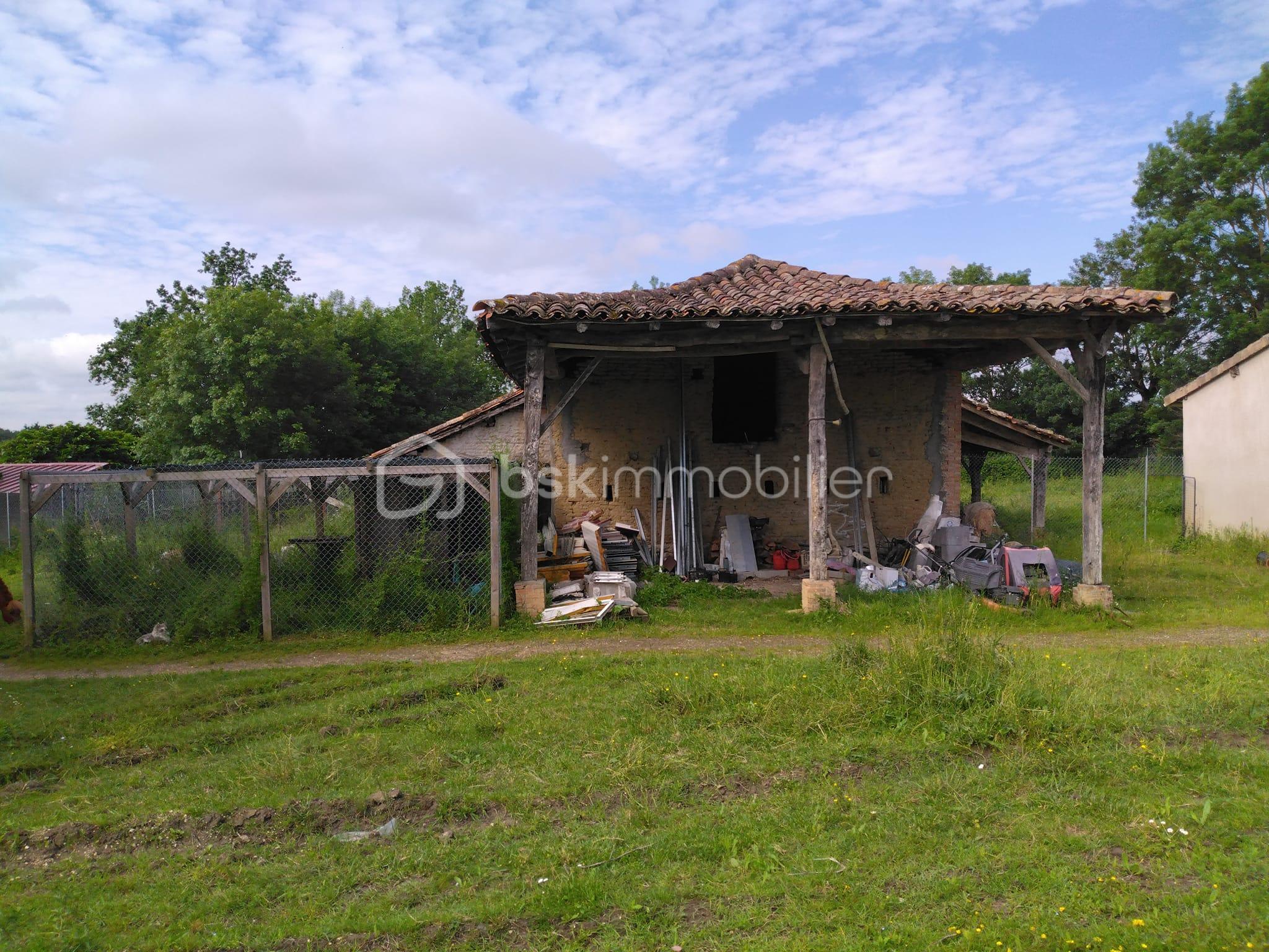 Corps de ferme de 81,98 m² - 503690226_10236870647808643_4742609697824025750_n.jpg