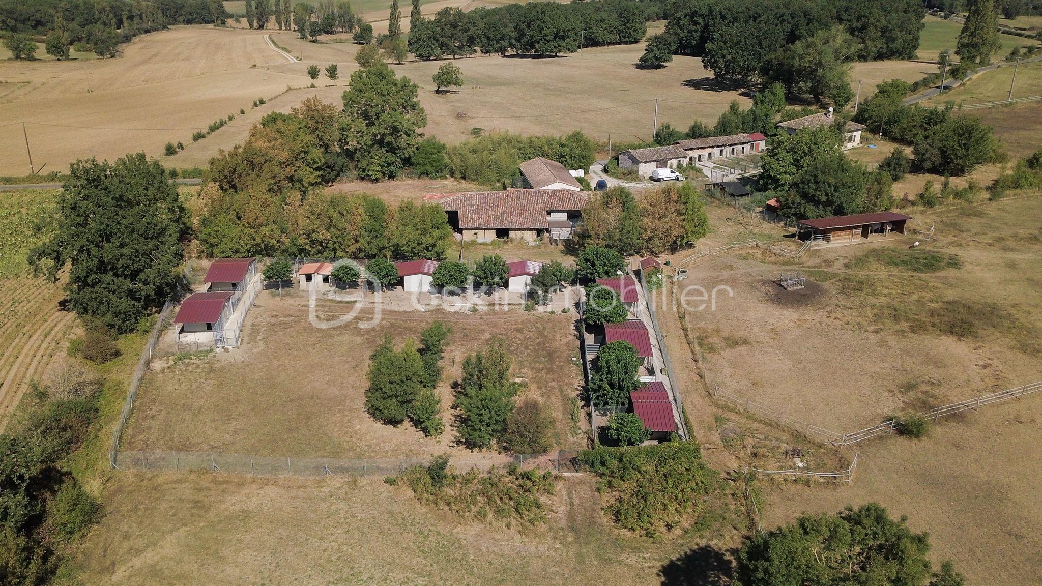 Corps de ferme de 81,98 m² - 503649103_10236862074794323_3284311012635884646_n.jpg