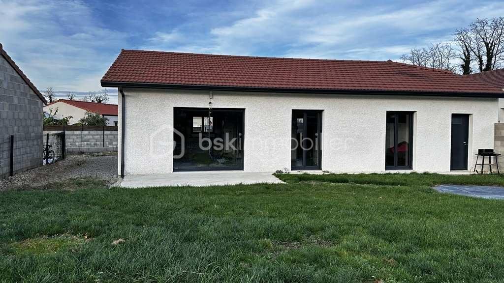 Pavillon de 80 m² - d8688cab-e747-4757-9774-d18d07a1e0b0.jpeg