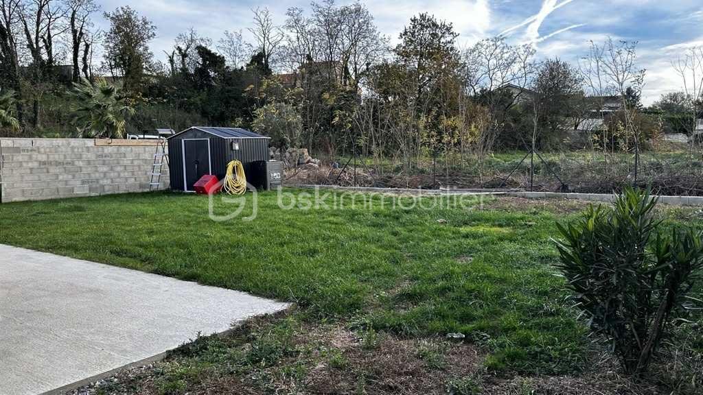 Pavillon de 80 m² - b50ab305-9d86-457a-ab1f-8826be764aa0.jpeg