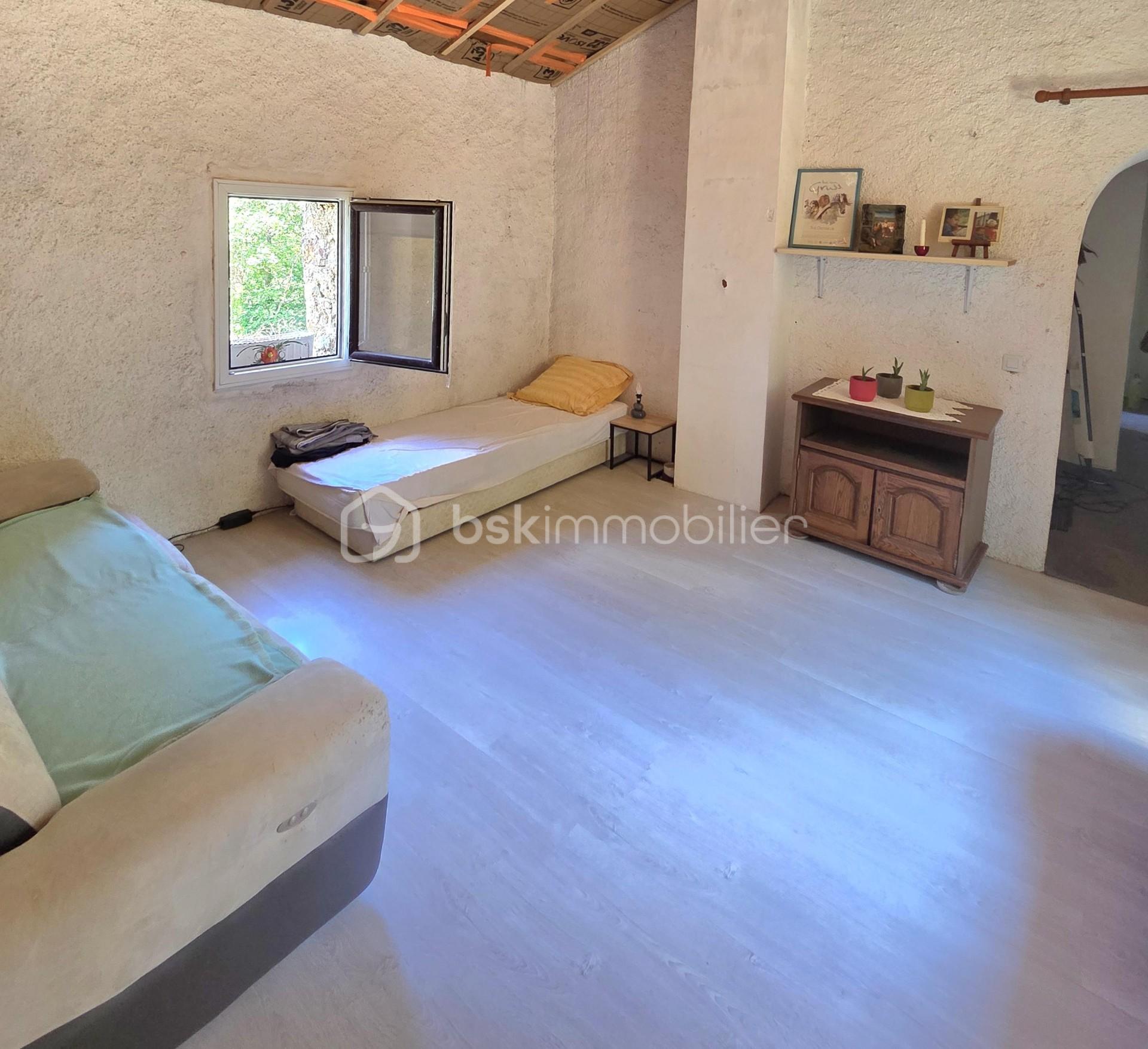 Maison en pierre de 105 m² - thumbnail_20250730_114707.jpg